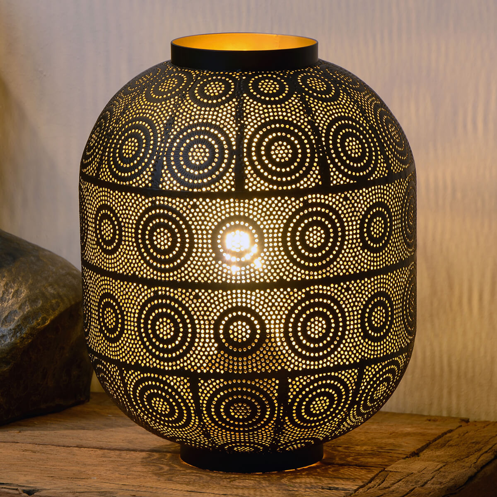 Tahar table lamp in an Oriental design, 25 cm
