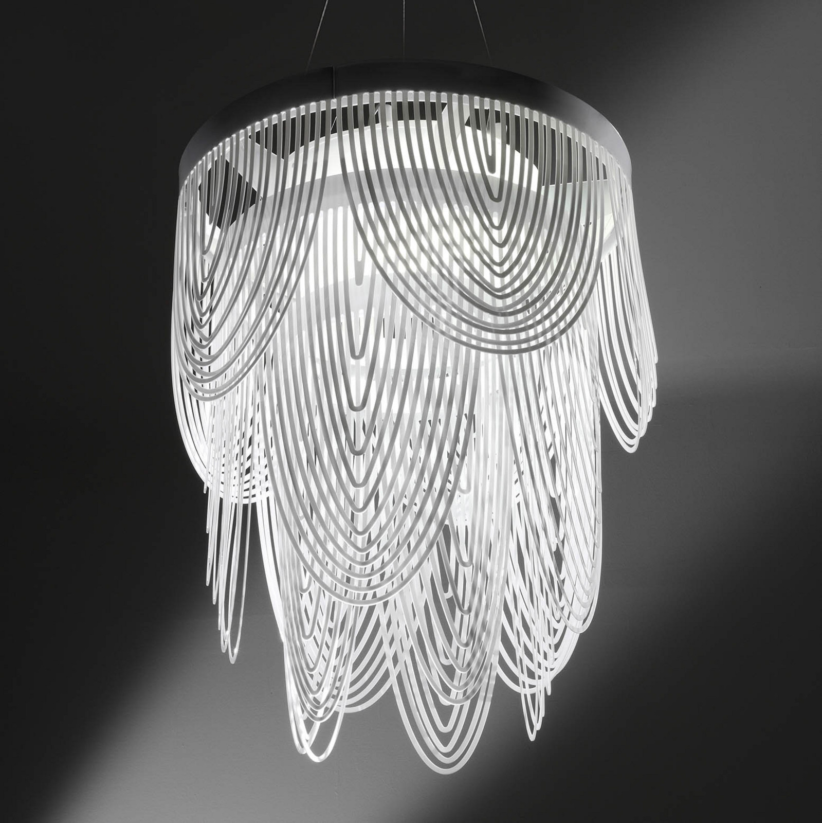 Candeeiro suspenso Slamp Ceremony S, Ø 55 cm, branco