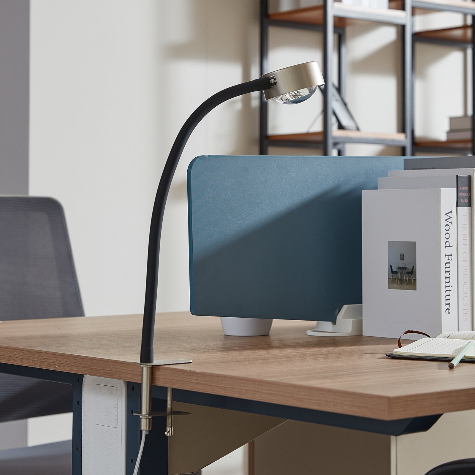 Lindby Jyla screw-clamp lamp, matt nickel, GX53, flexible arm