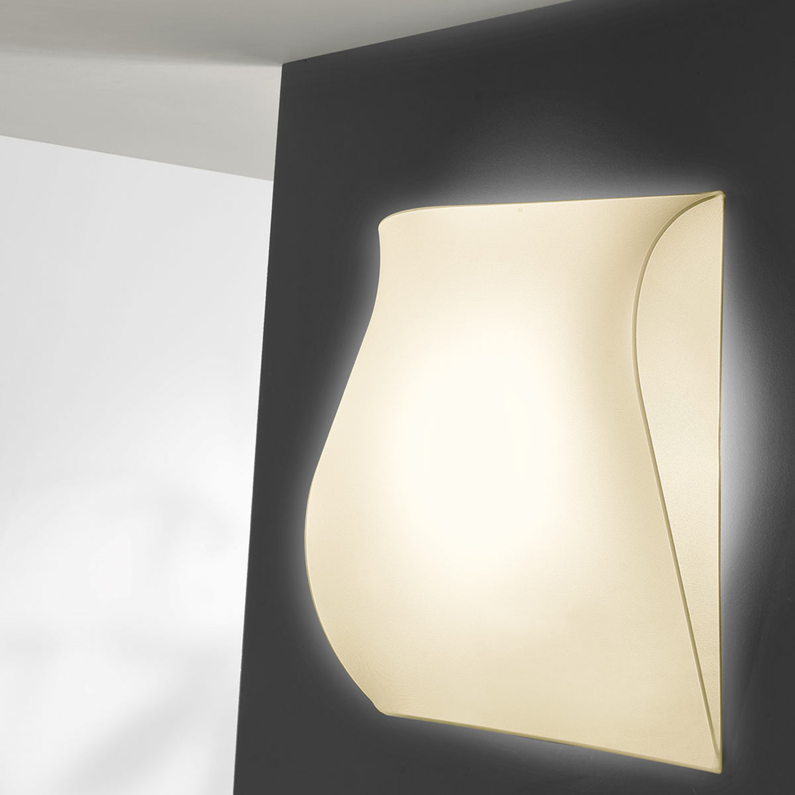 Axolight Stormy stof-væglampe, hvid, 100 cm