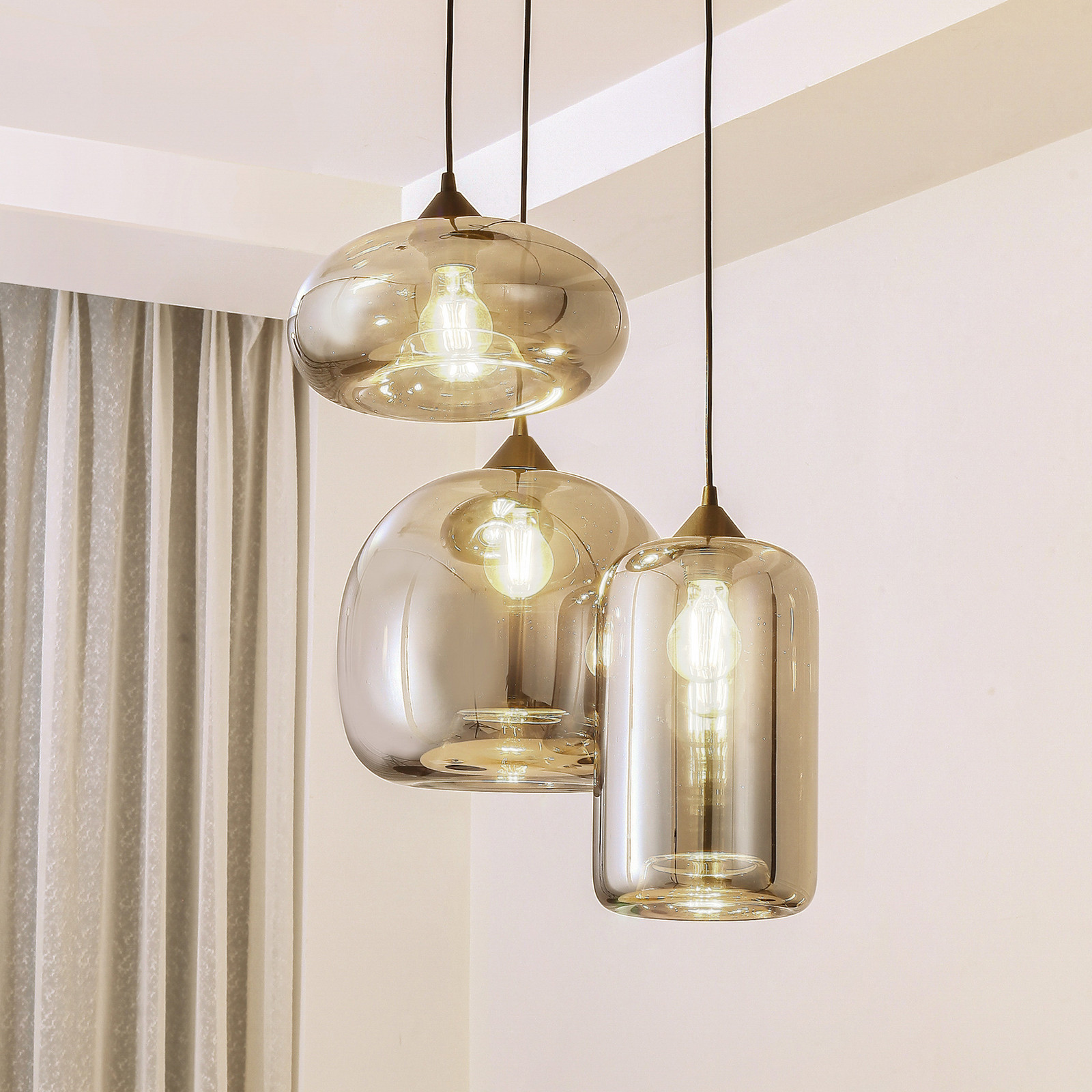 Lampă suspendată Lindby Marla rotundă sticlă gri fumuriu 50 cm - Camera de zi / sufragerie - modern - negru gri fumuriu