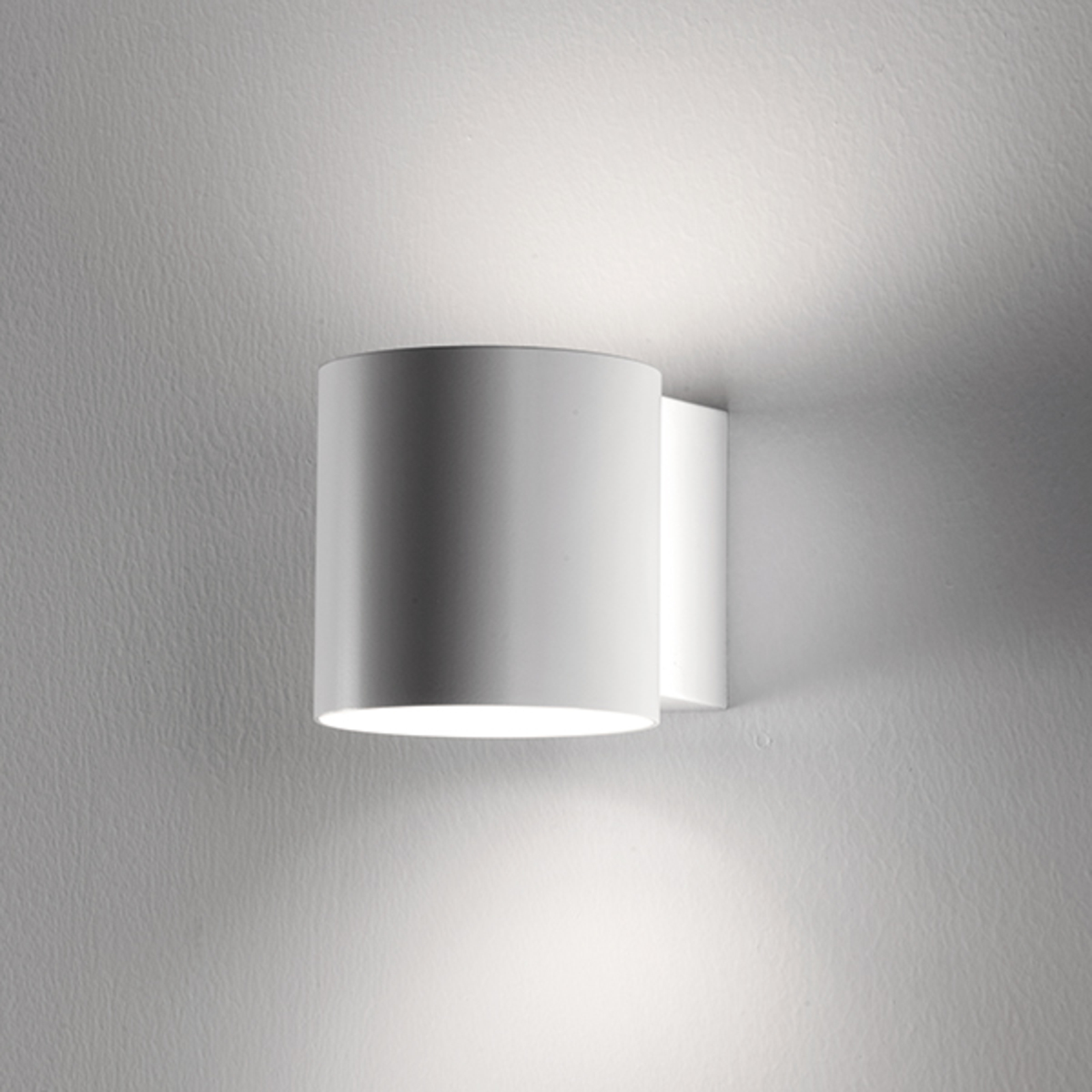 Martinelli Luce Tube wall lamp, metal shade 10 cm