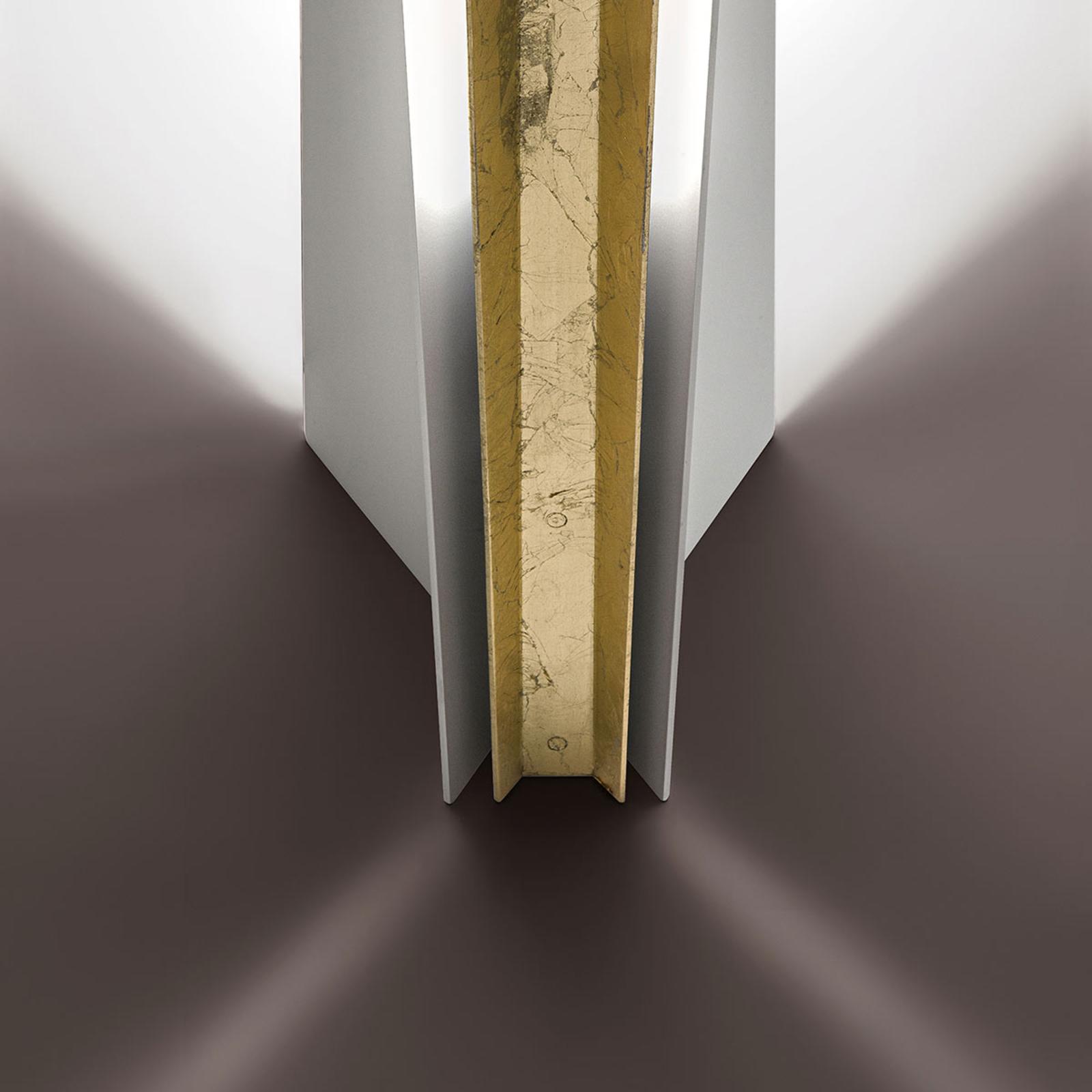 ICONE Reverse - Lampe sur pied LED avec feuille d'or