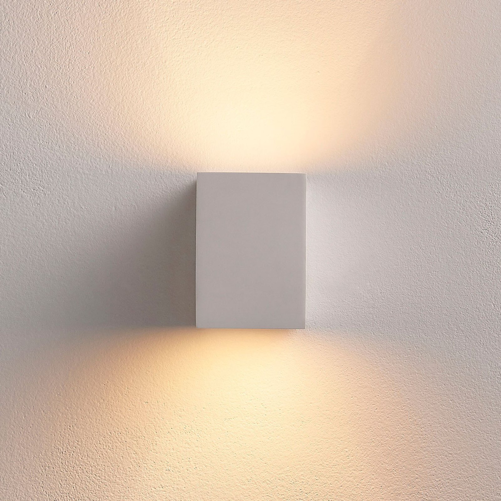 Lindby Jannes wall light, plaster, white, angular