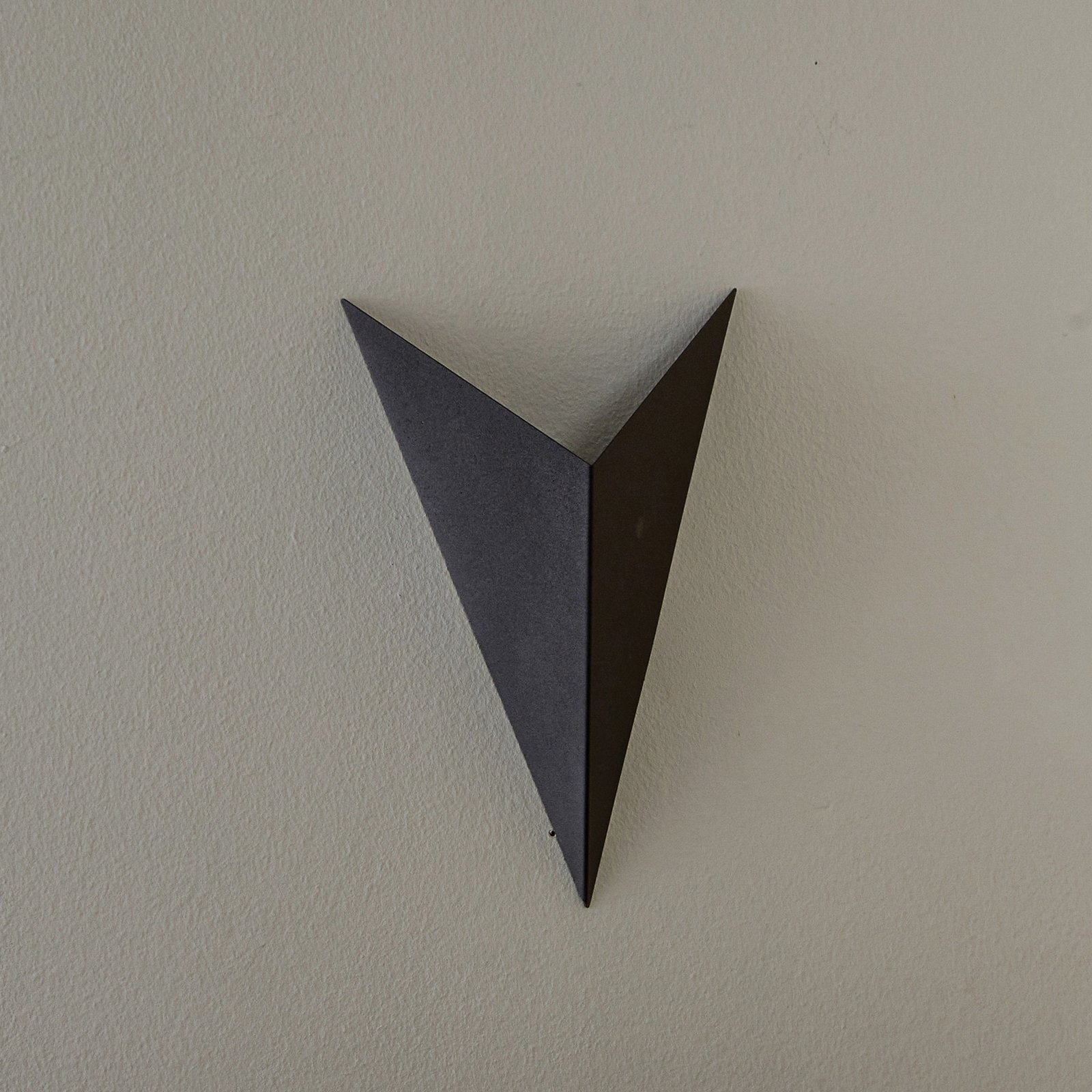 Form 4 wall light, black, 19 x 30 cm