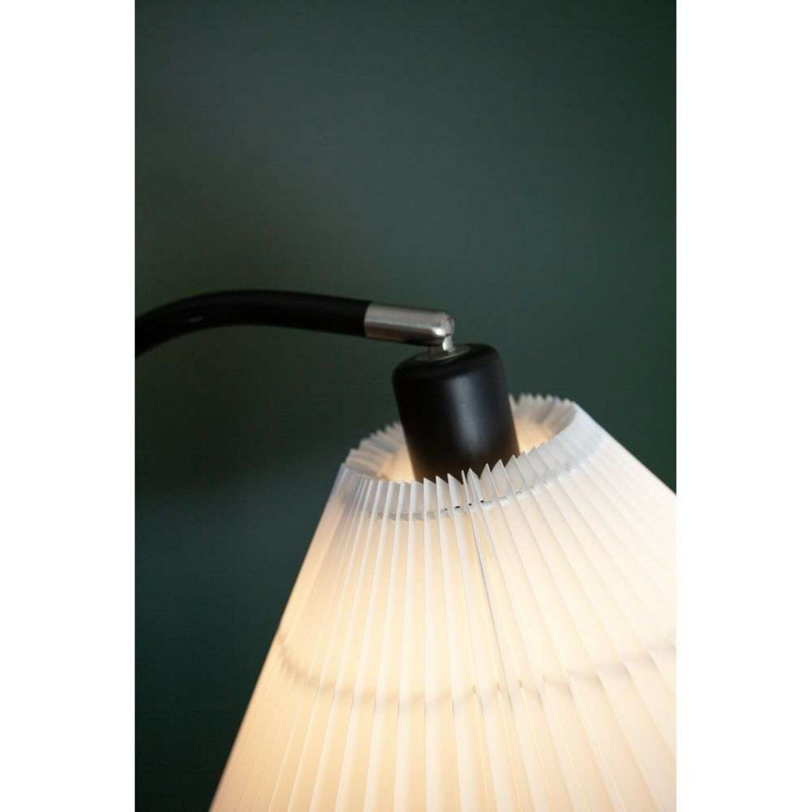 Medina Golvlampa Black Halo Design - Vardagsrum - Metall