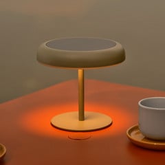 LED-bordlampe med solcelle og batteri Elmer, grøn, metal, IP44