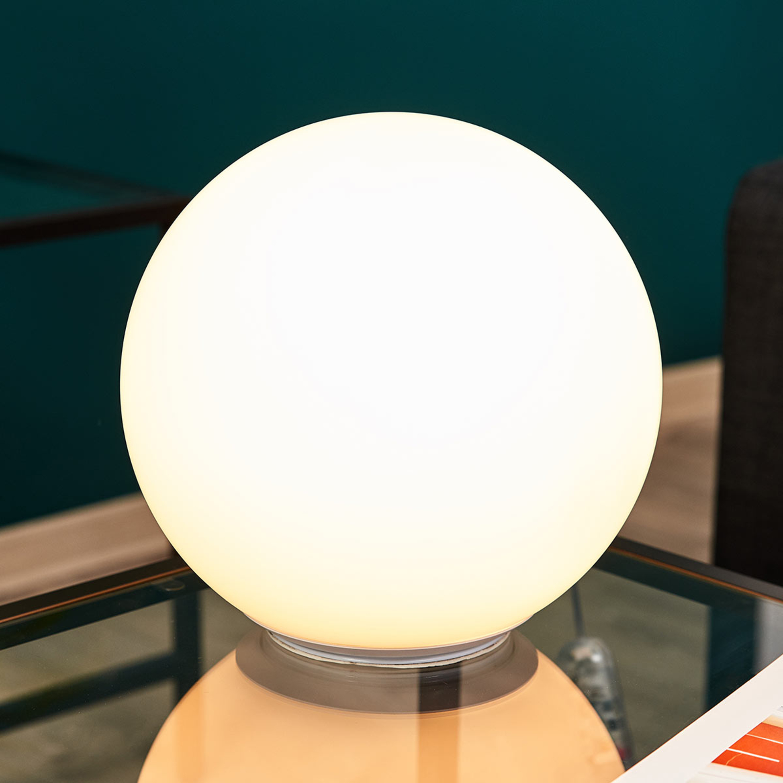 Lámpara de mesa de vidrio Dioscuri esférica, 25 cm
