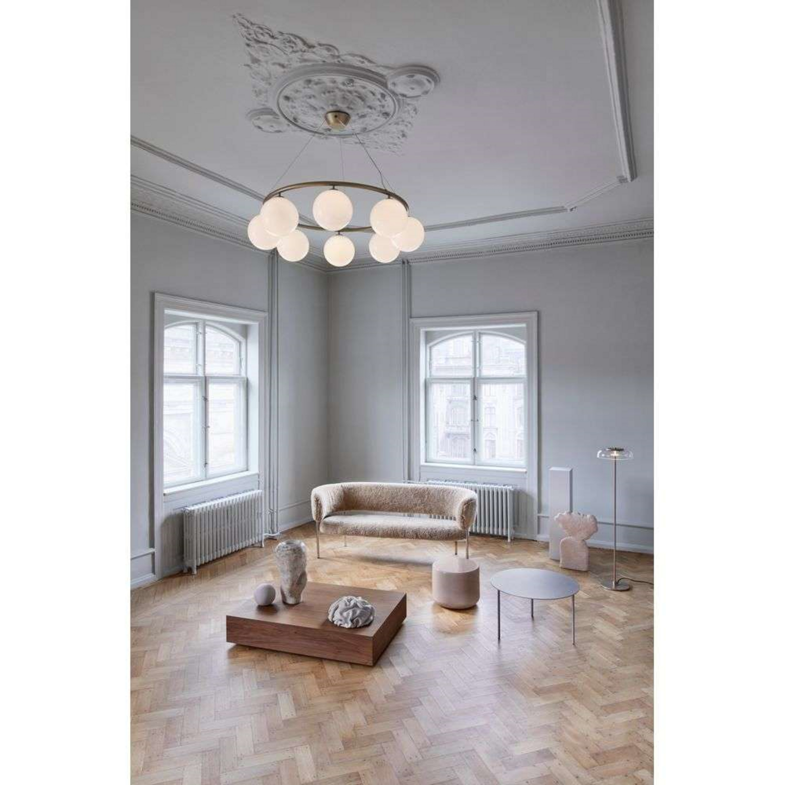 Miira 8 Circular Chandelier Brass/Opal - Nuura