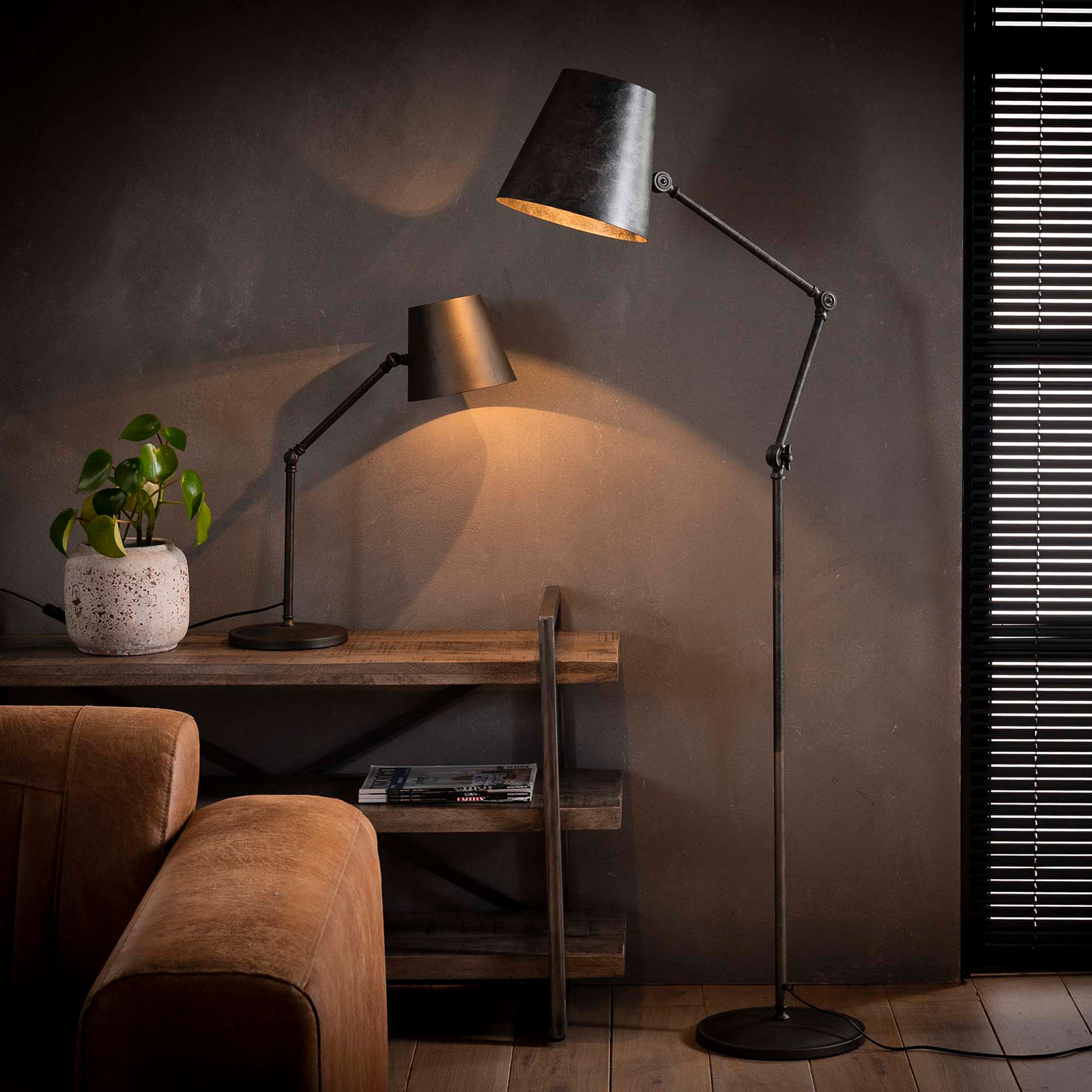 Lampadaire Arretona en anthracite