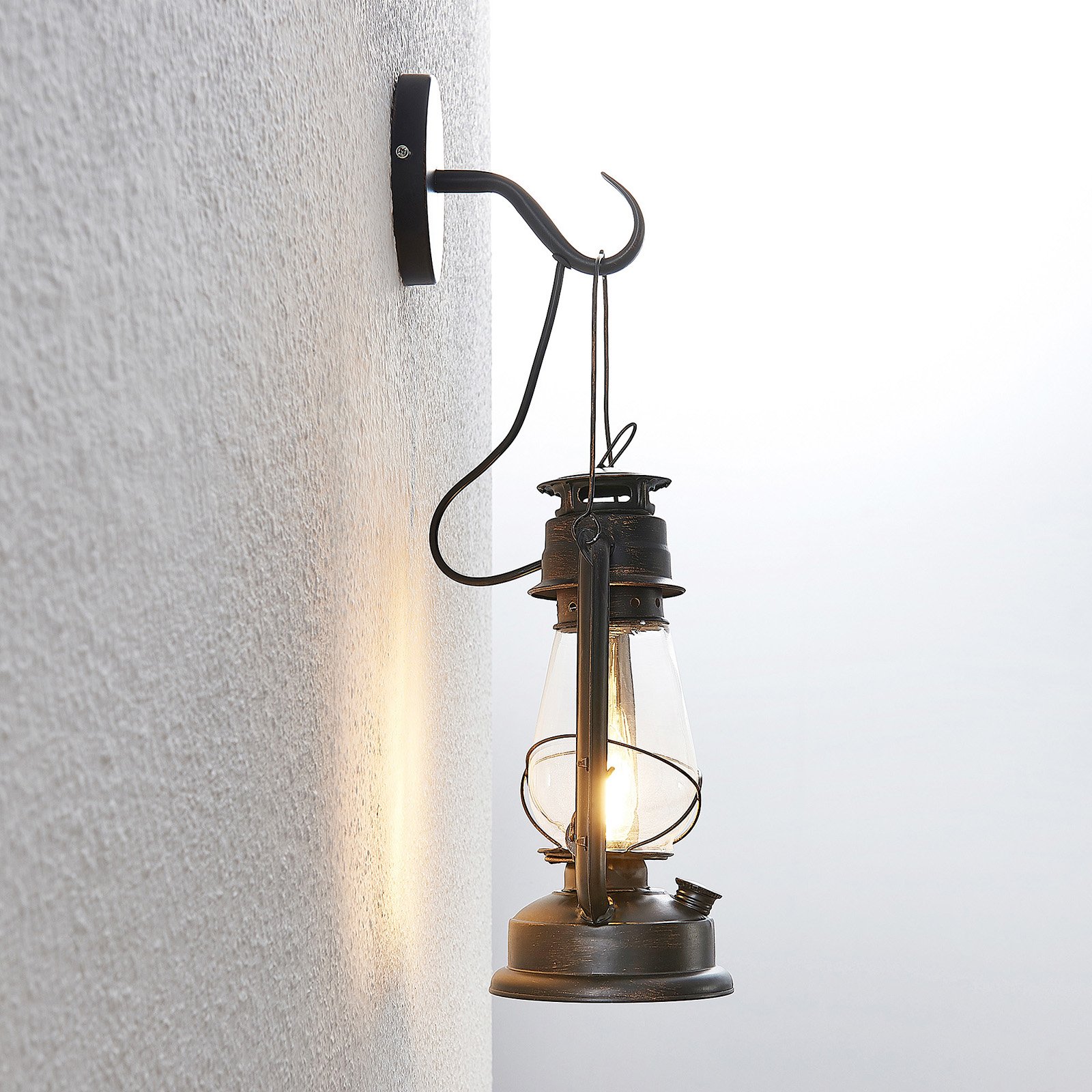 Lindby Raisa wandlamp, lantaarn, roestkleurig