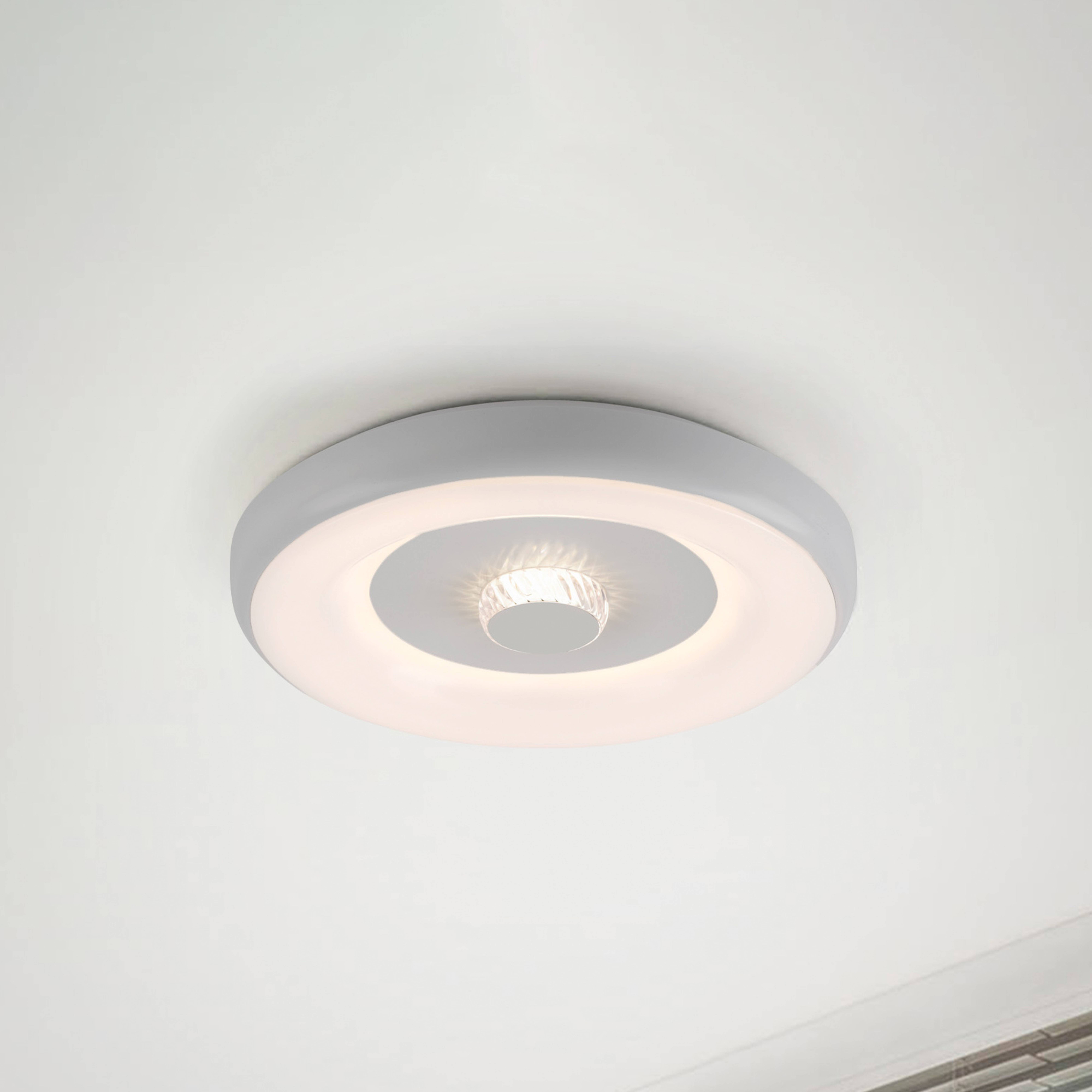 JUST LIGHT. Taklampe LOLAsmart Vertigo, hvit