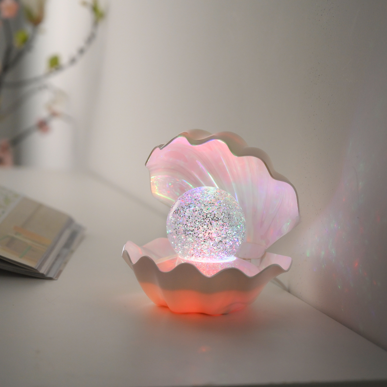 Lampa stołowa LED Arielle, perłowa, zasilana baterią lub przez USB-C, RGB Lampa stołowa LED Arielle, perłowa, zasilana baterią lub przez USB-C, RGB