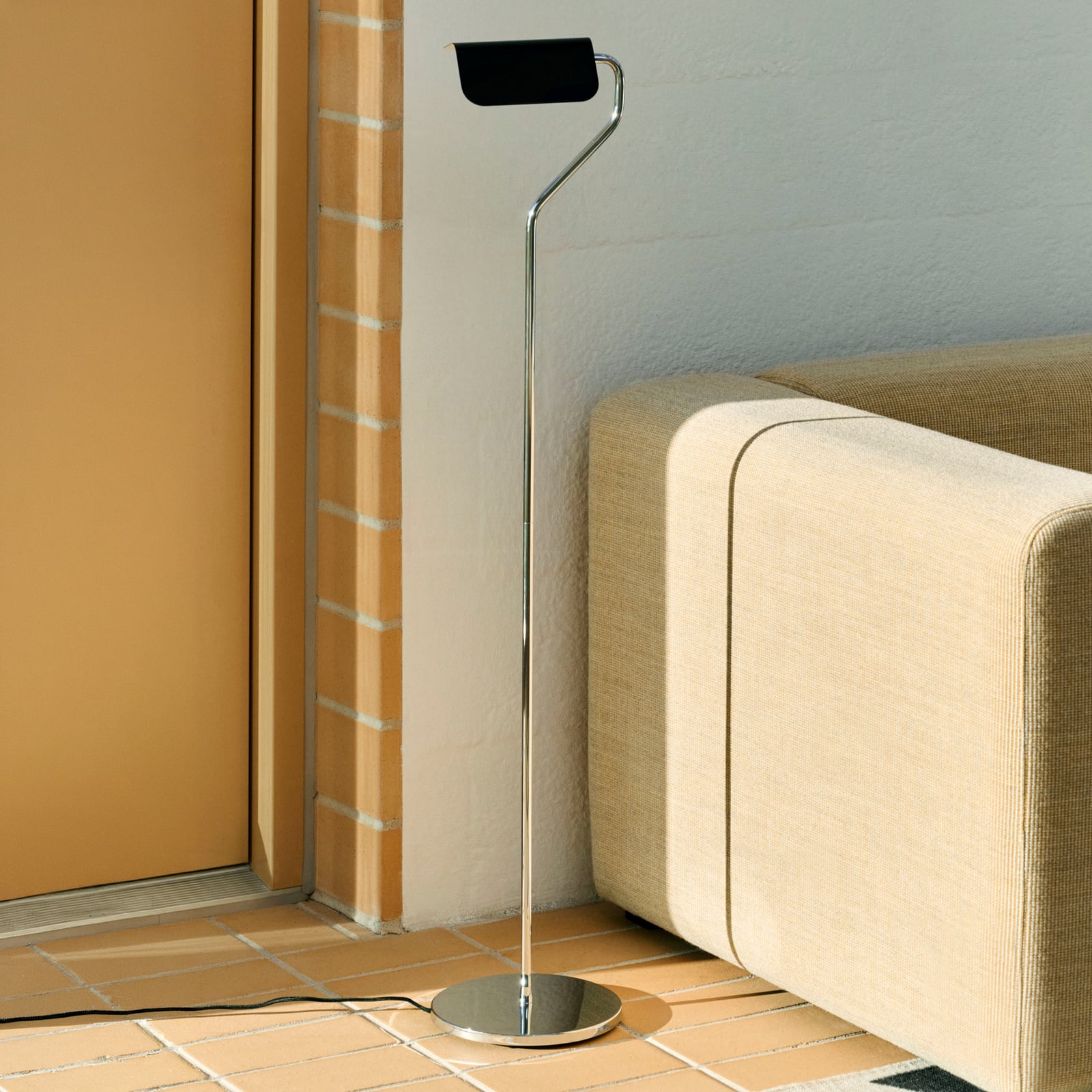 Apex floor lamp, black, UK plug, height 110 cm, steel - HAY Apex floor lamp, black, UK plug, height 110 cm, steel - HAY