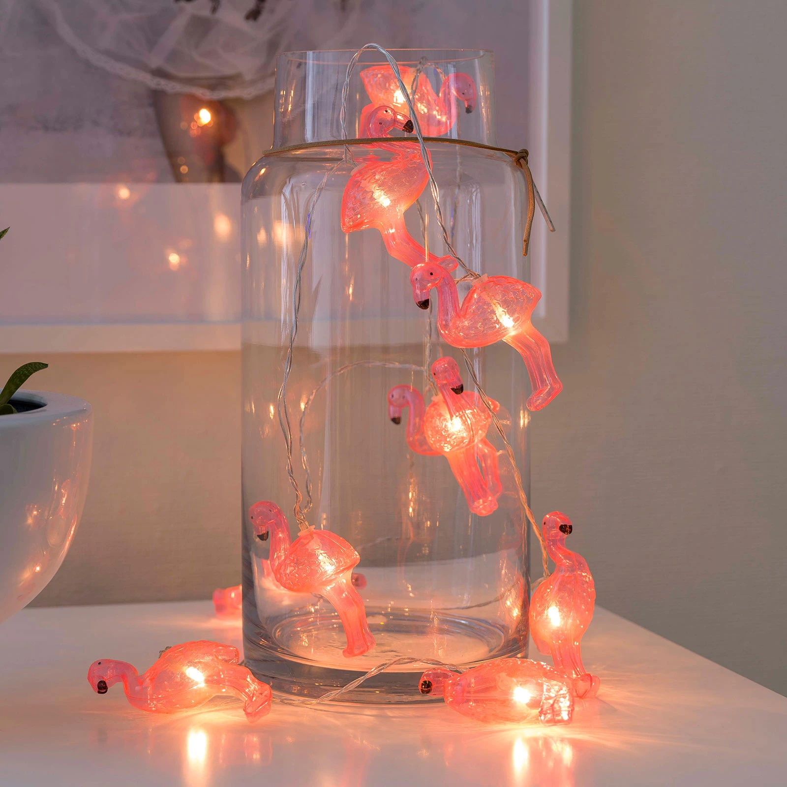Lights4fun LED Lichterkette Mit Flamingos – 10 LEDs, 180 Cm, Batteriebetrieben Mit 6h-Timer, Für Innen