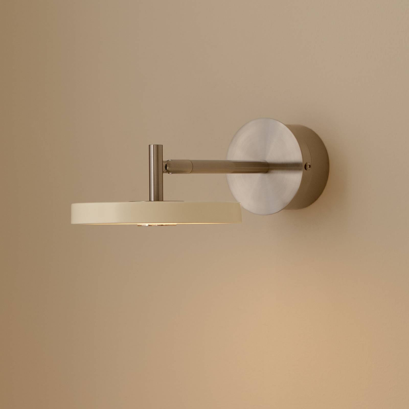 Applique murale LED UMAGE Asteria Short, blanche, acier, raccordement direct