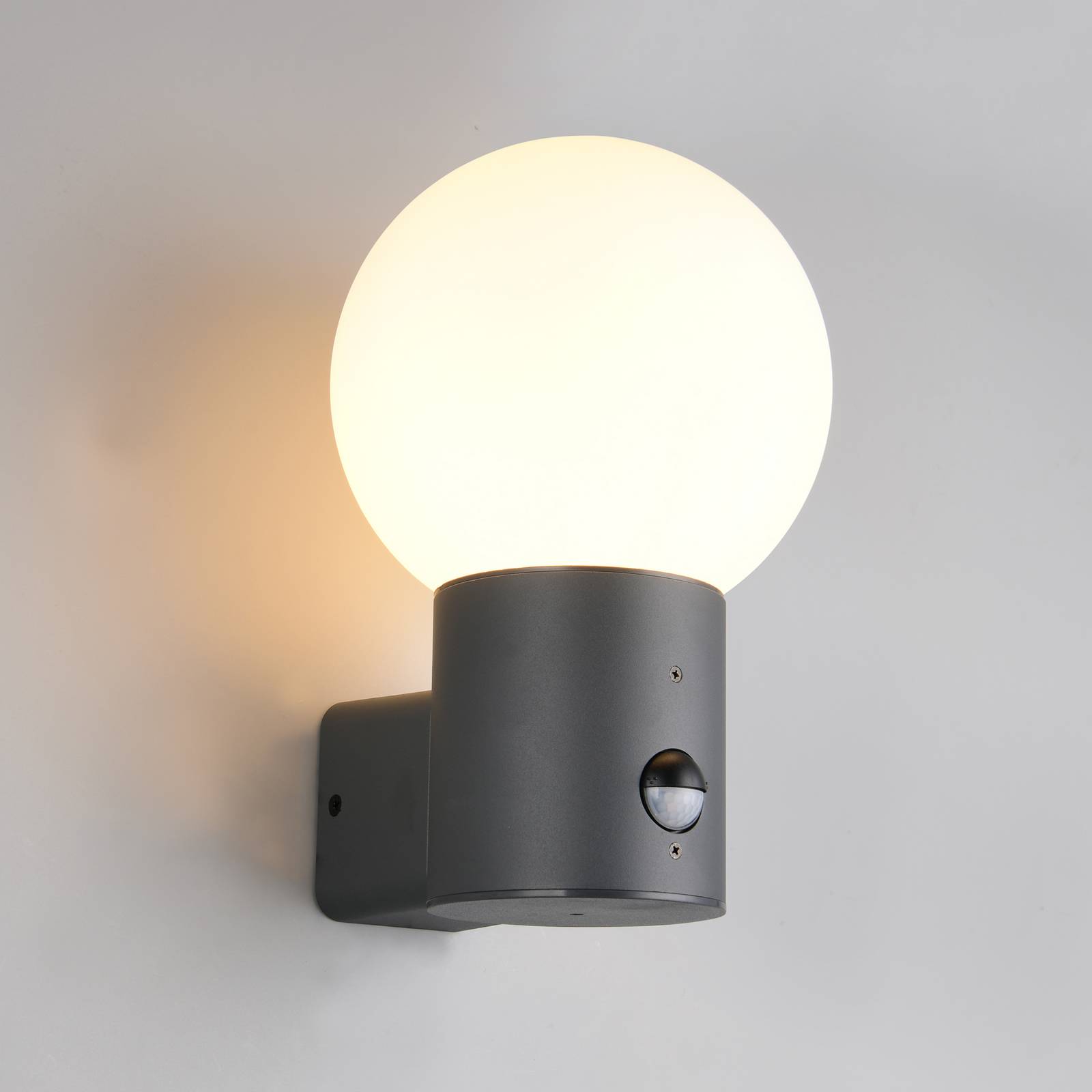 Trio Lighting Applique d'extérieur Mures, anthracite, hauteur 28 cm, métal, capteur