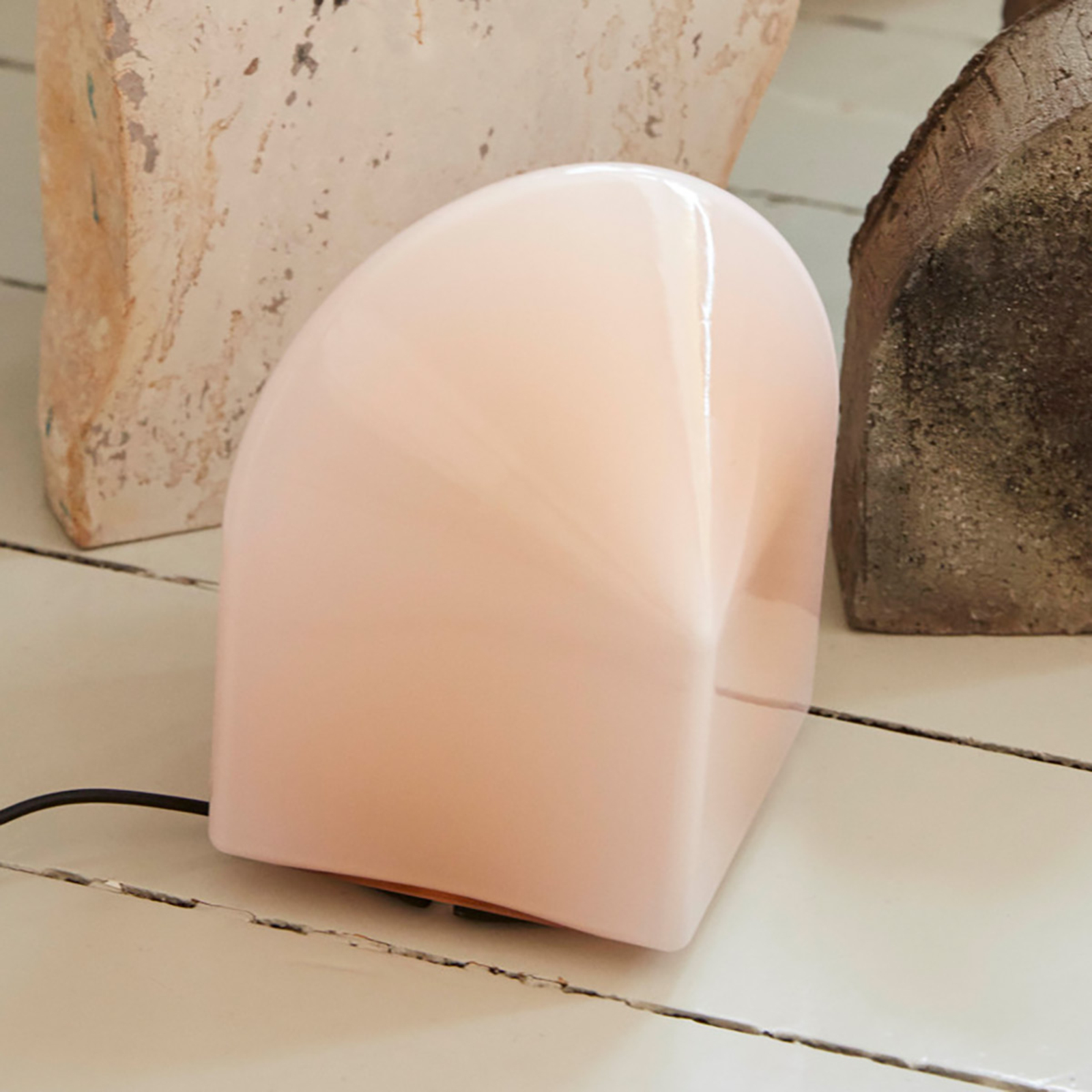 HAY Parade -LED-pöytälamppu blush pink, K 16 cm