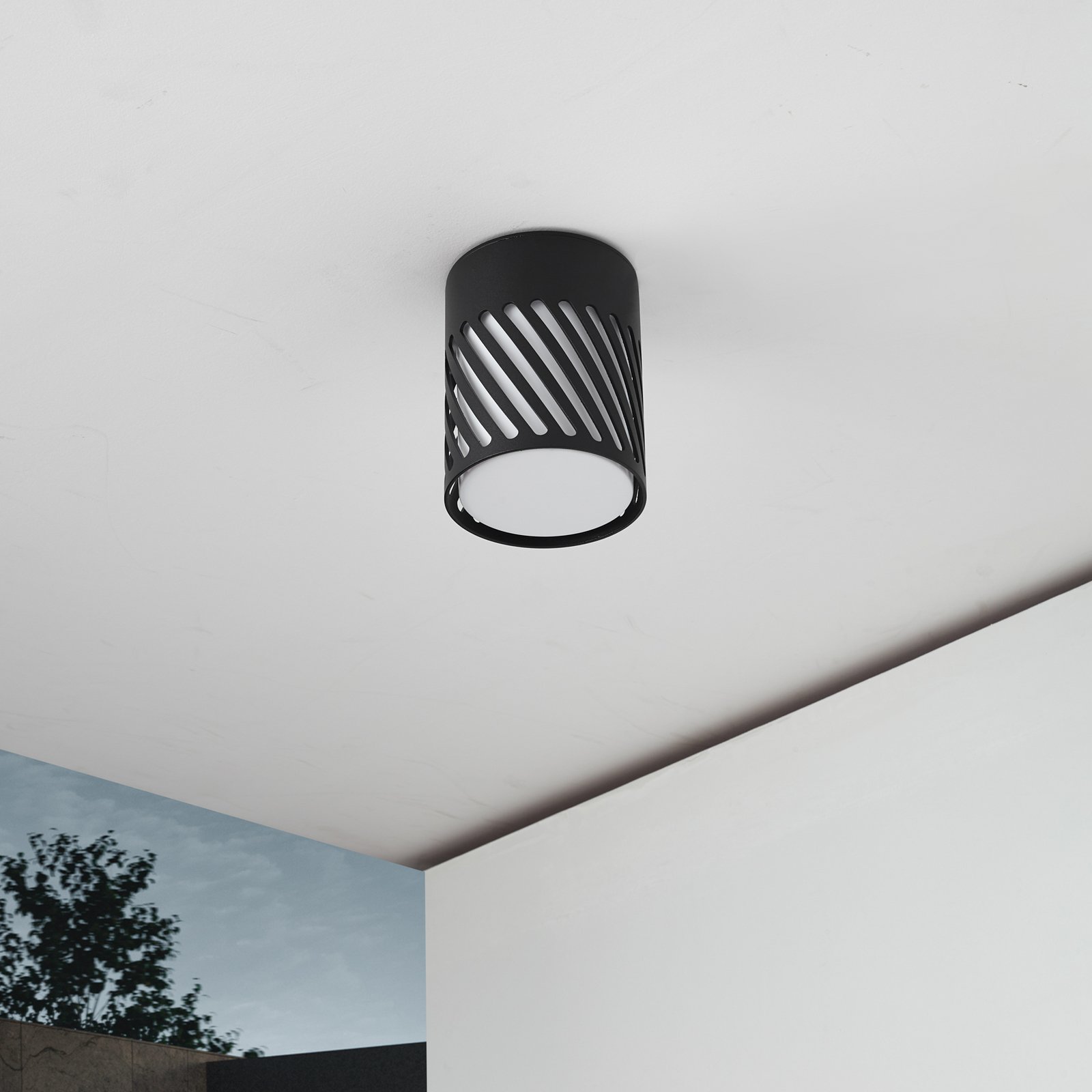 Lurinda udendørs loftlampe, sort, aluminium, 10,5 cm - Lindby Lurinda udendørs loftlampe, sort, aluminium, 10,5 cm - Lindby