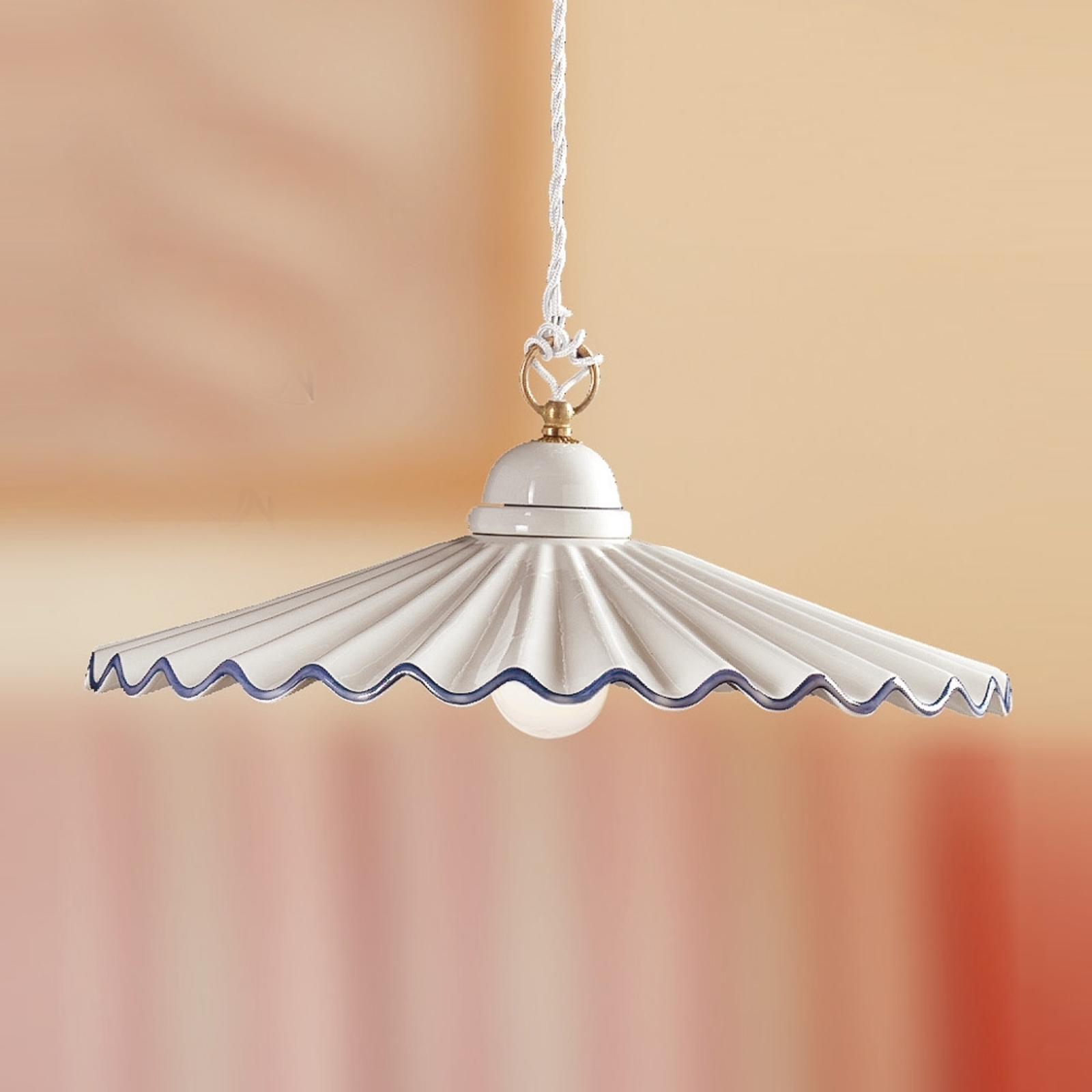 PIEGHE pendant light in a country house style