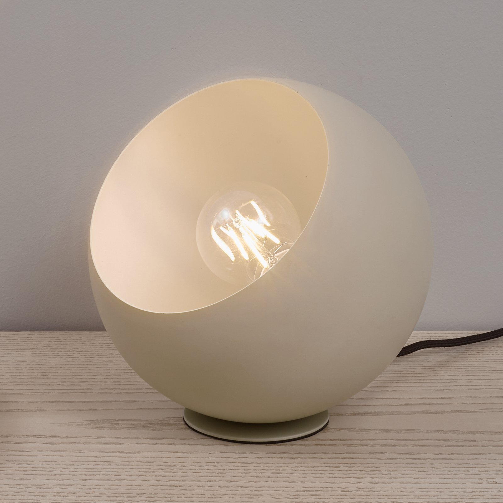 Lindby Solomia bordlampe, beige, jern, Ø 20 cm