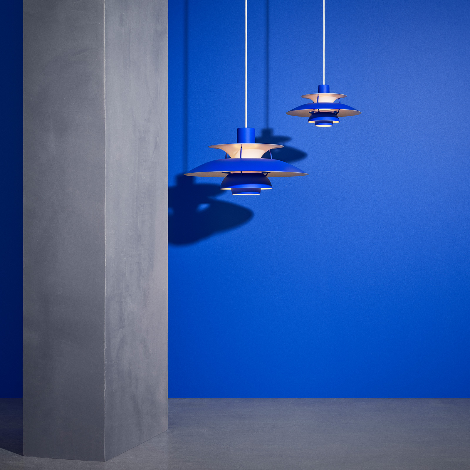 Louis Poulsen PH 5 hanging light, monochrome blue