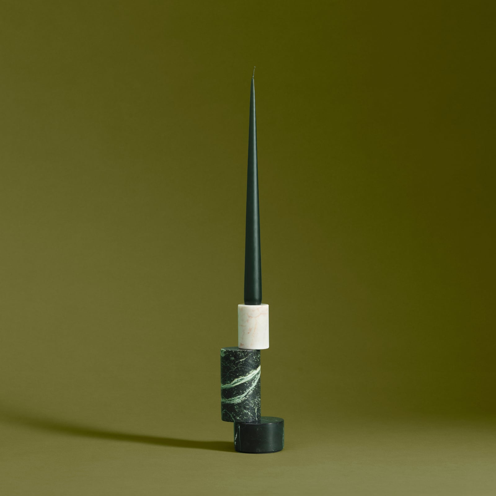 Sfeșnic Blox verde închis, 20 cm, marmură, Normann Copenhagen Sfeșnic Blox verde închis, 20 cm, marmură, Normann Copenhagen