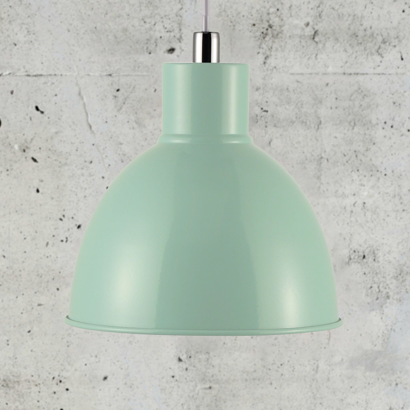 Pop hanging light with metal lampshade green