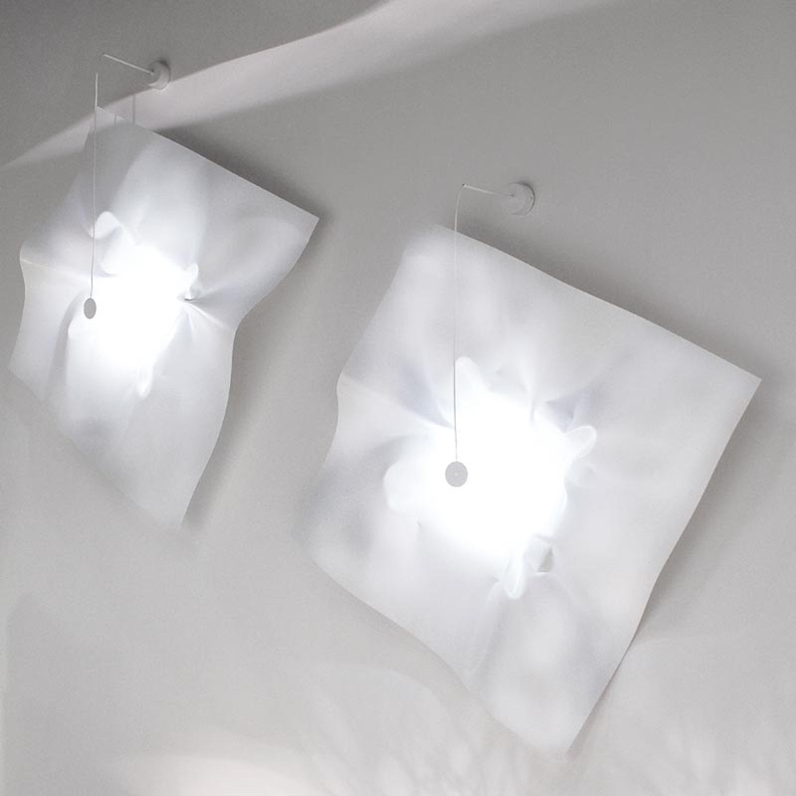 Designer-LED-vägglampa Crach 100 i vitt
