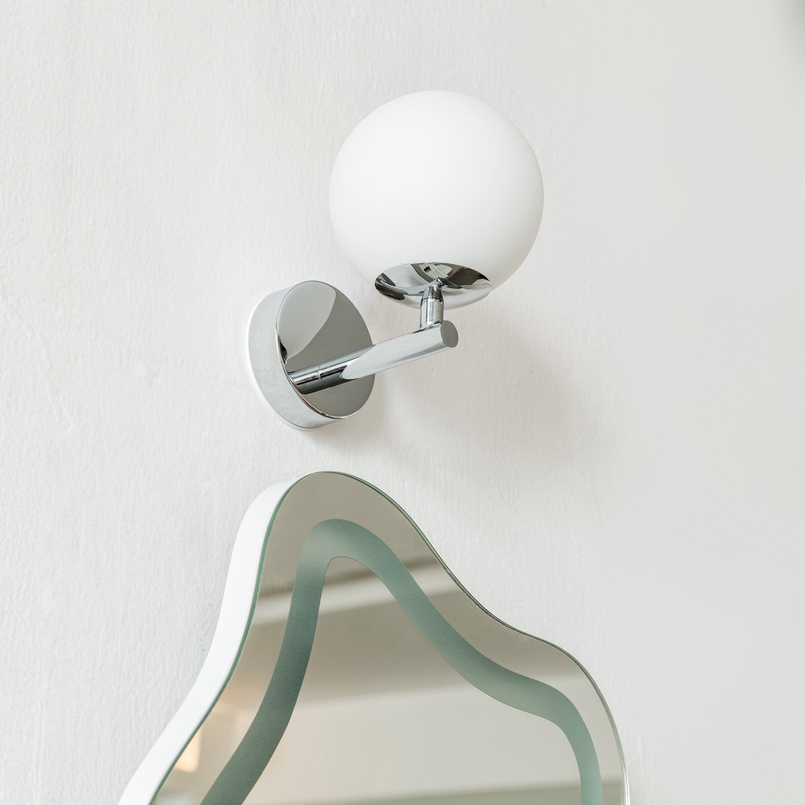 Arcchio Maviris-kylphuone-LEDseinävalo pyöreä lasi