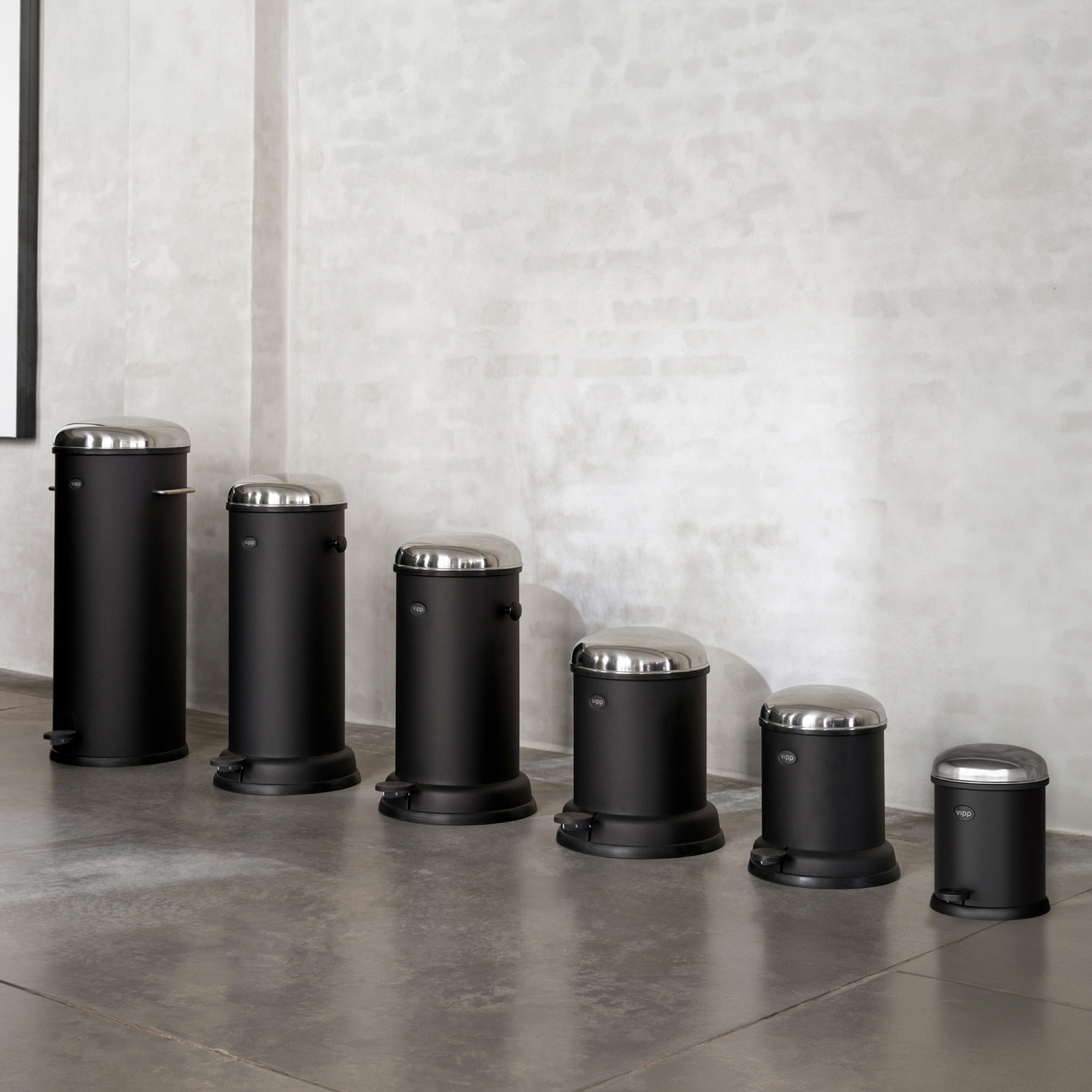 Vipp14 Tretmülleimer, schwarz, 8L, Stahl - Vipp Vipp14 Tretmülleimer, schwarz, 8L, Stahl - Vipp