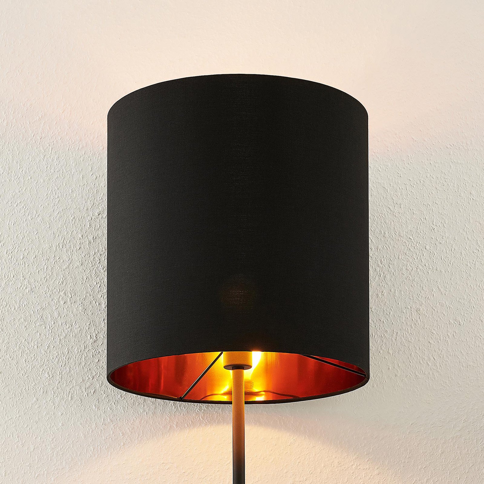 Nymar Stojaca Lampa Black/Gold - Lindby