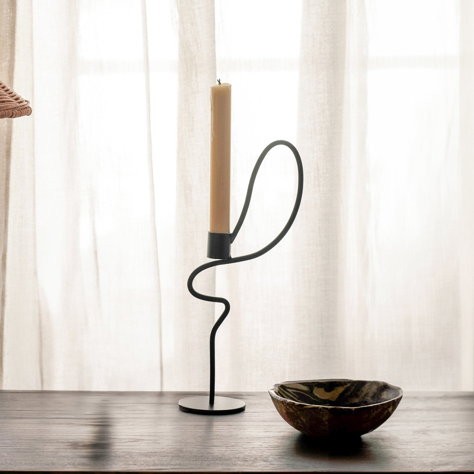 Valse Ljusstake High Black - Ferm Living