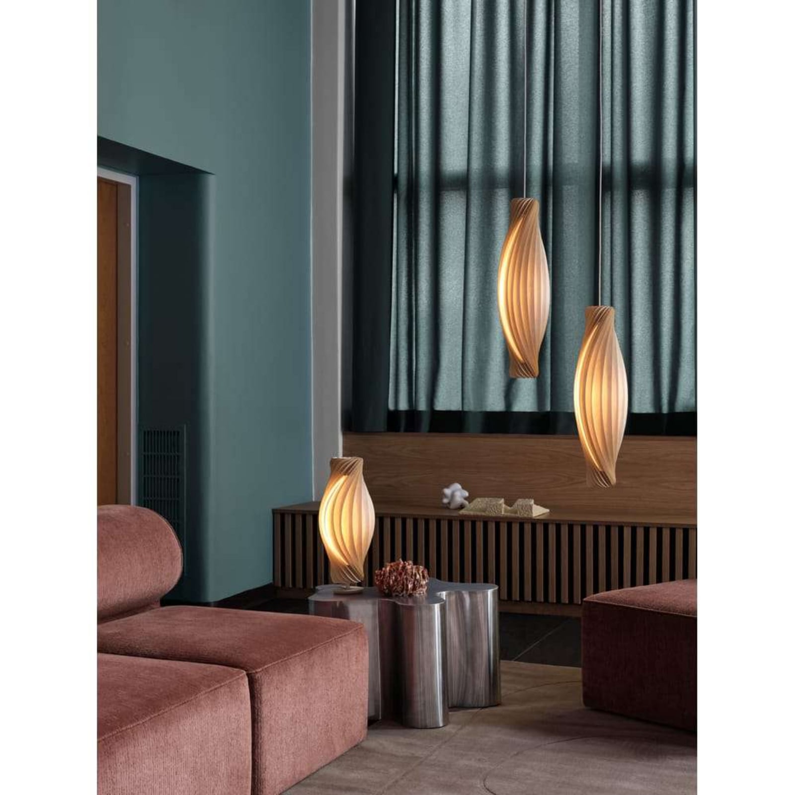 Tom Rossau bordlampe nr. 111, 47 cm høy, bjørketre, E14