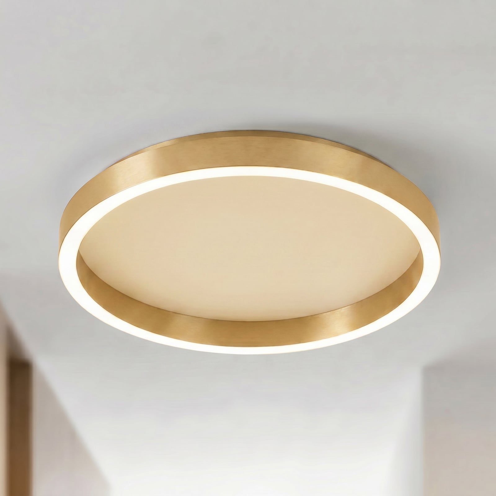 Candeeiro de teto LED Lucande Rotundo, Ø 40 cm, latão, regulável Candeeiro de teto LED Lucande Rotundo, Ø 40 cm, latão, regulável