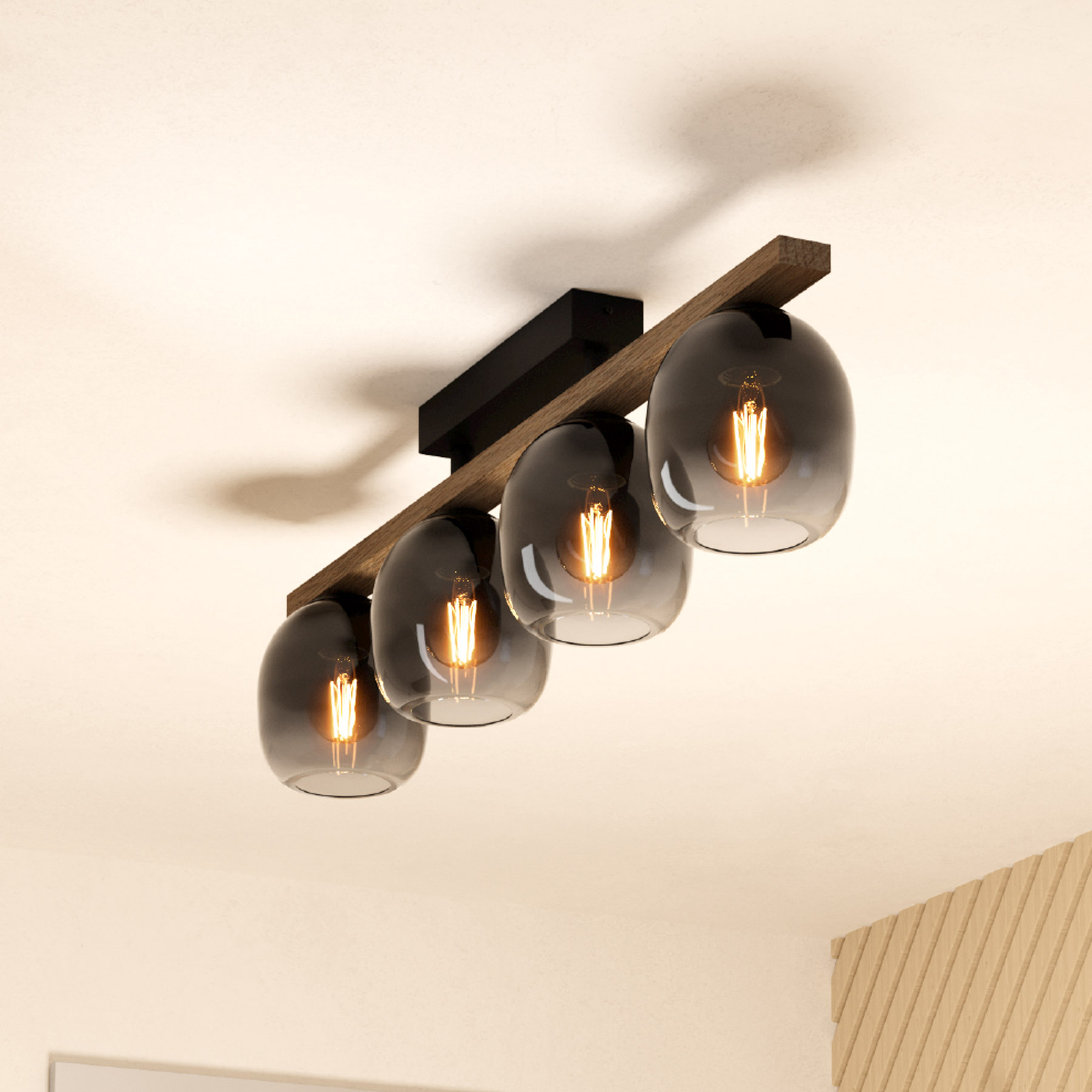 Lampa sufitowa Filago, cztery klosze dymione szkło