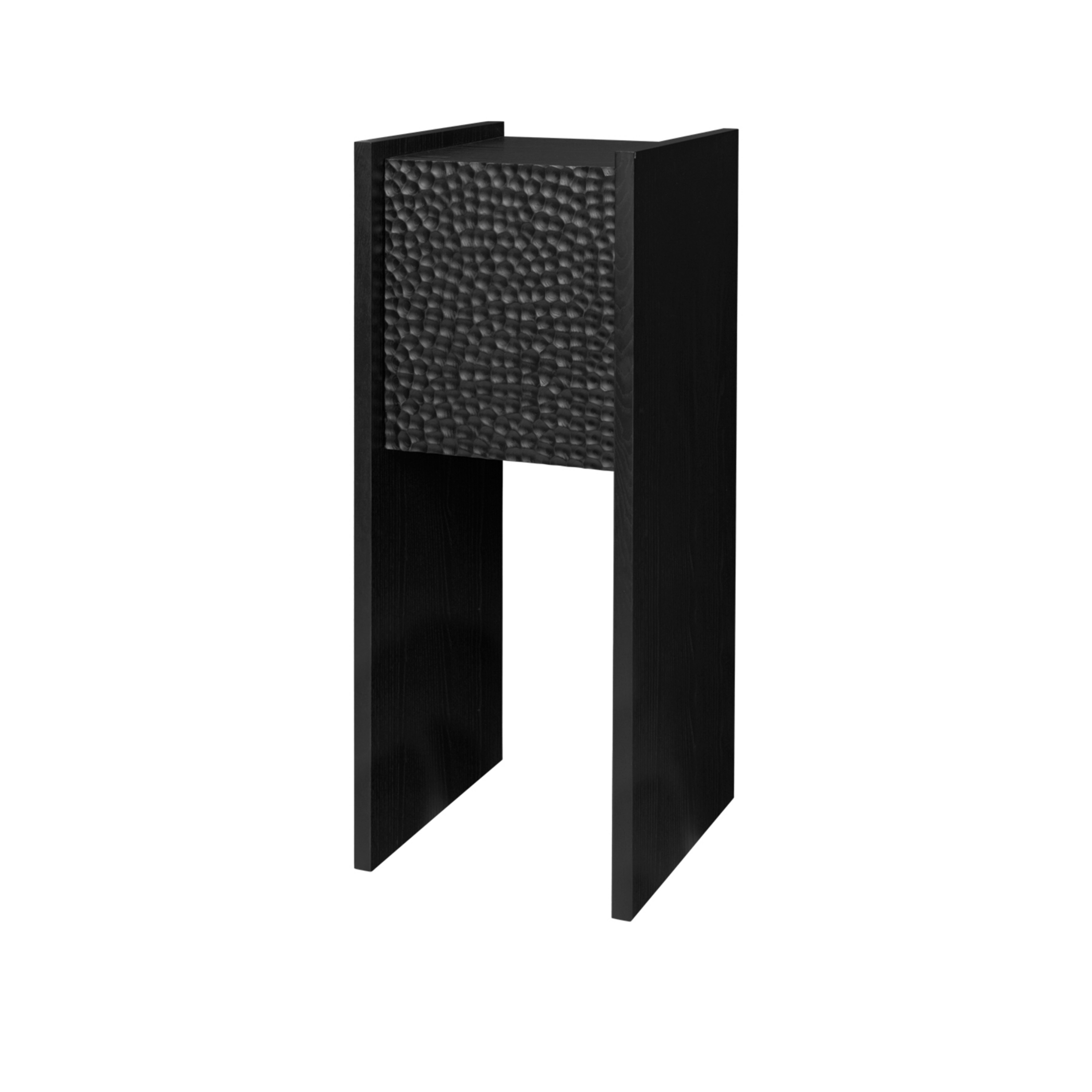 Armoire haute Scorni, bois de frêne teinté foncé - ferm LIVING