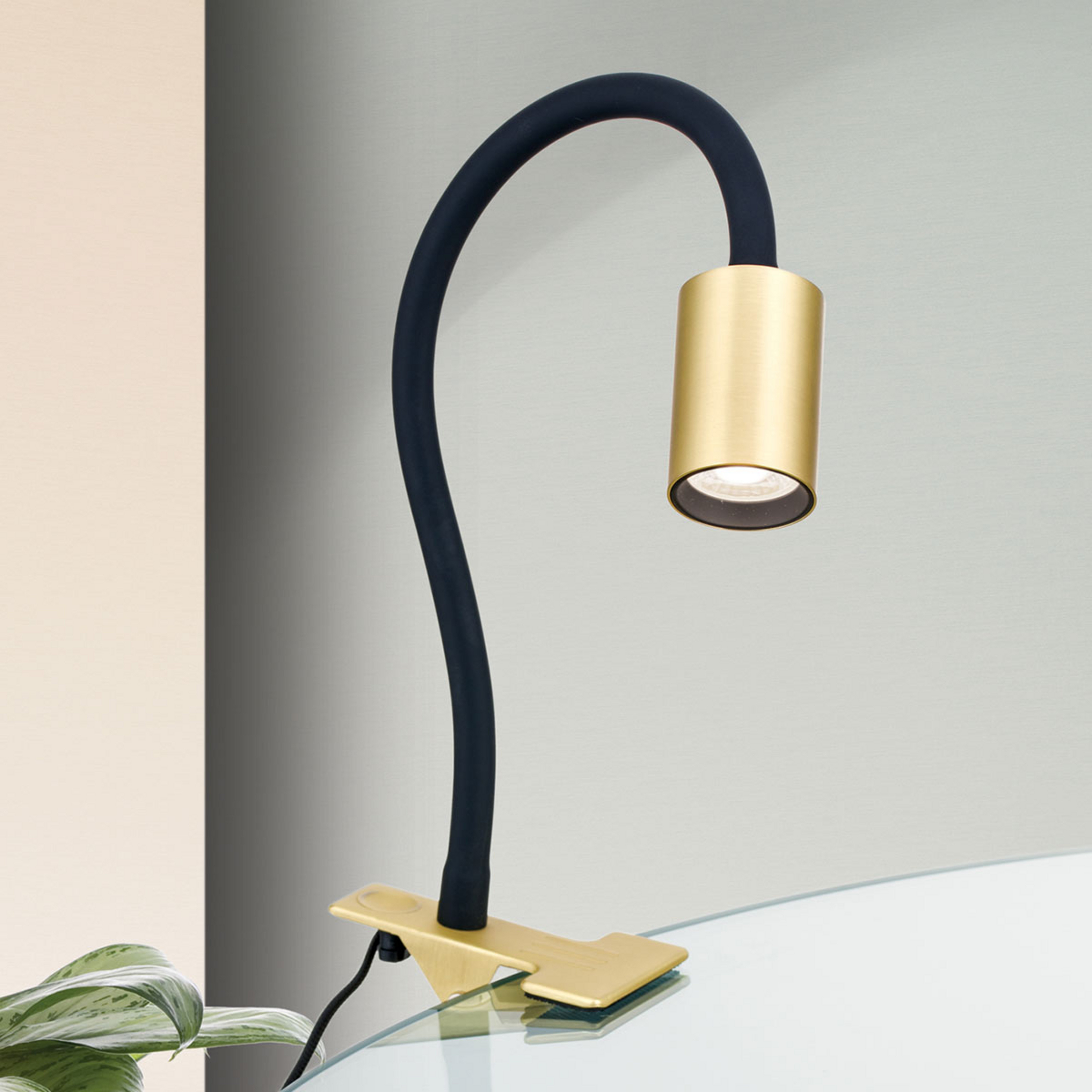 LED spailes gaisma Kurt matēts misiņš