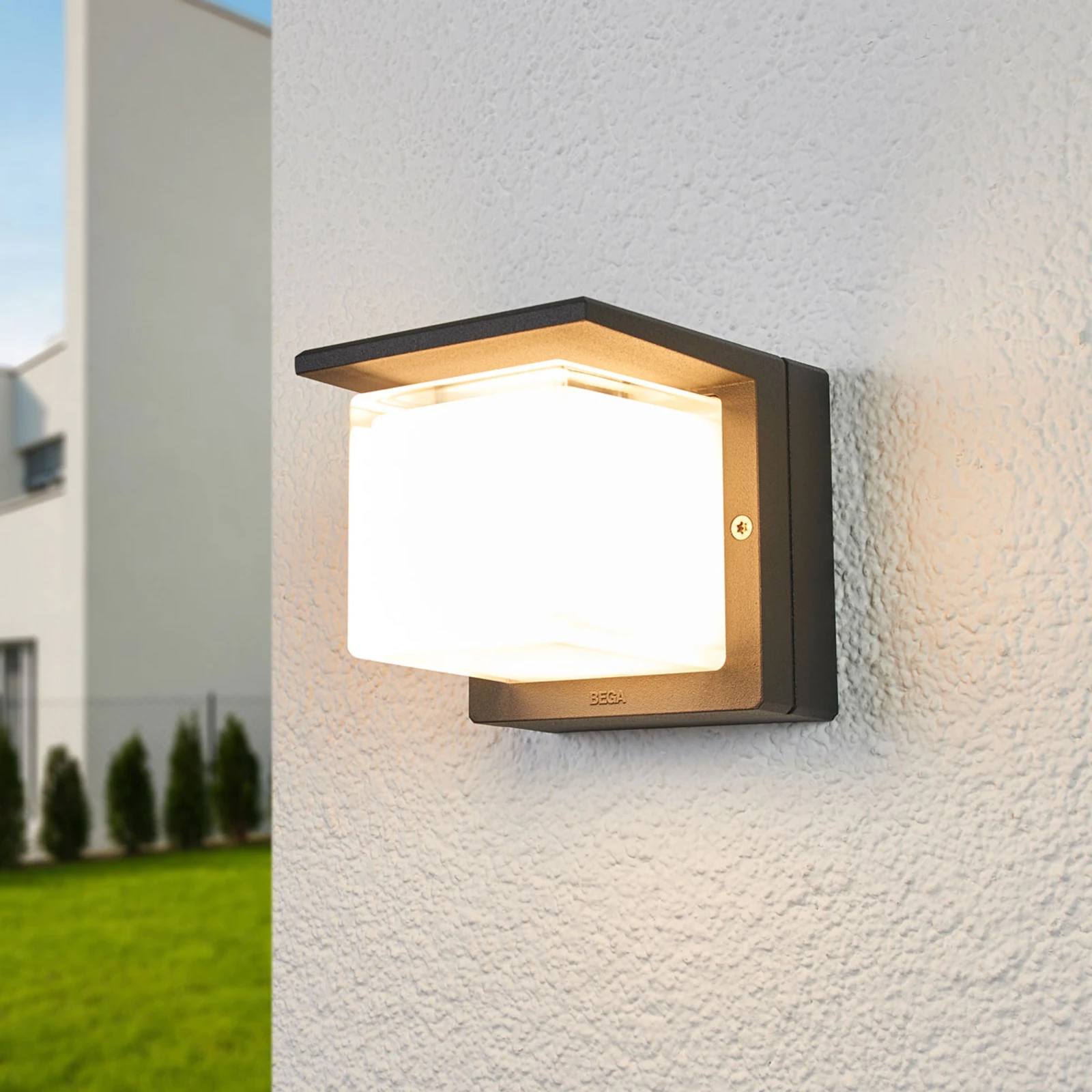 Moderne Dimbare LED Wandlamp Kubus Grijs | 6 Watt | 3000K | IP65 | Up-downlight