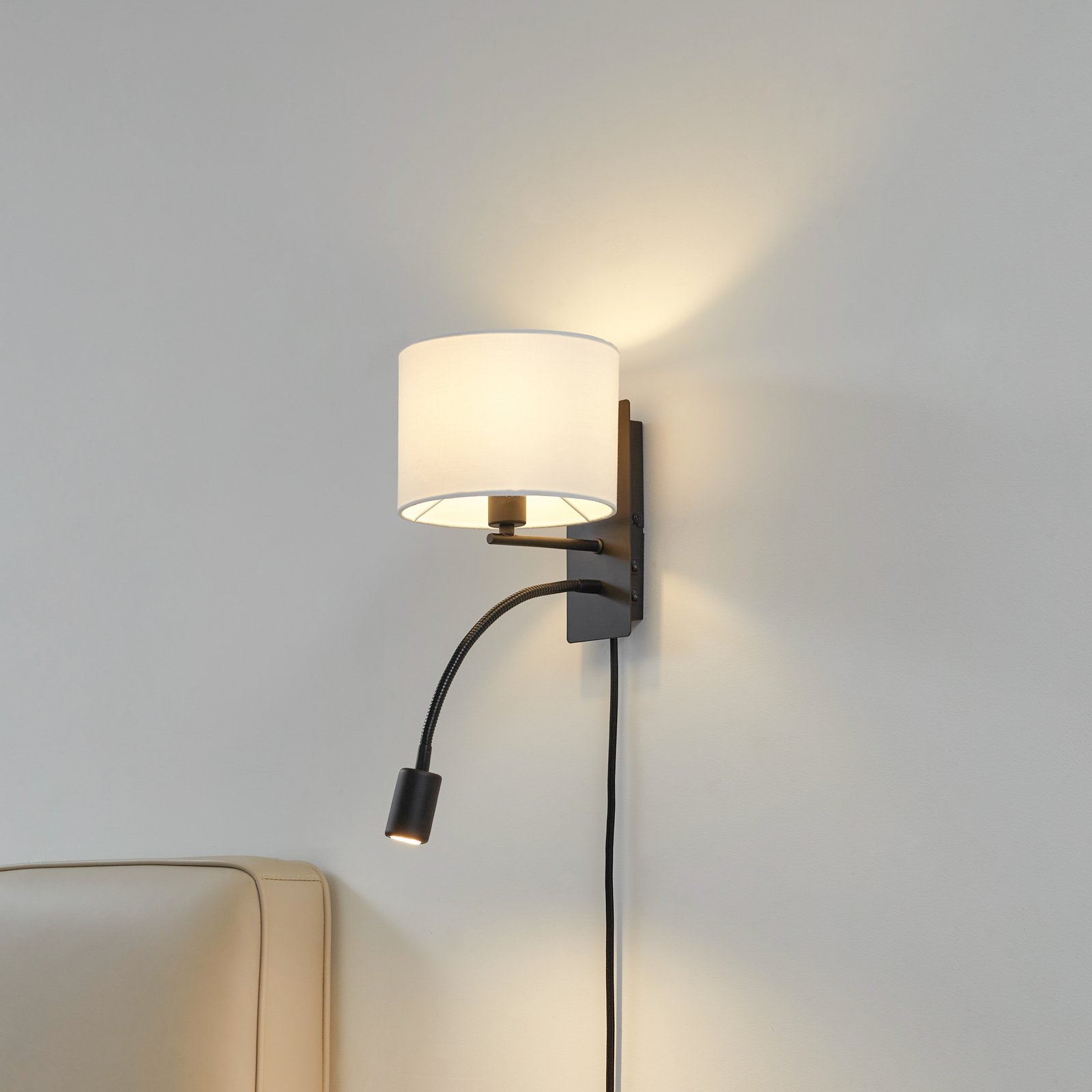 Lindby, applique murale Florens, noire, lampe de lecture LED, 23,5 cm