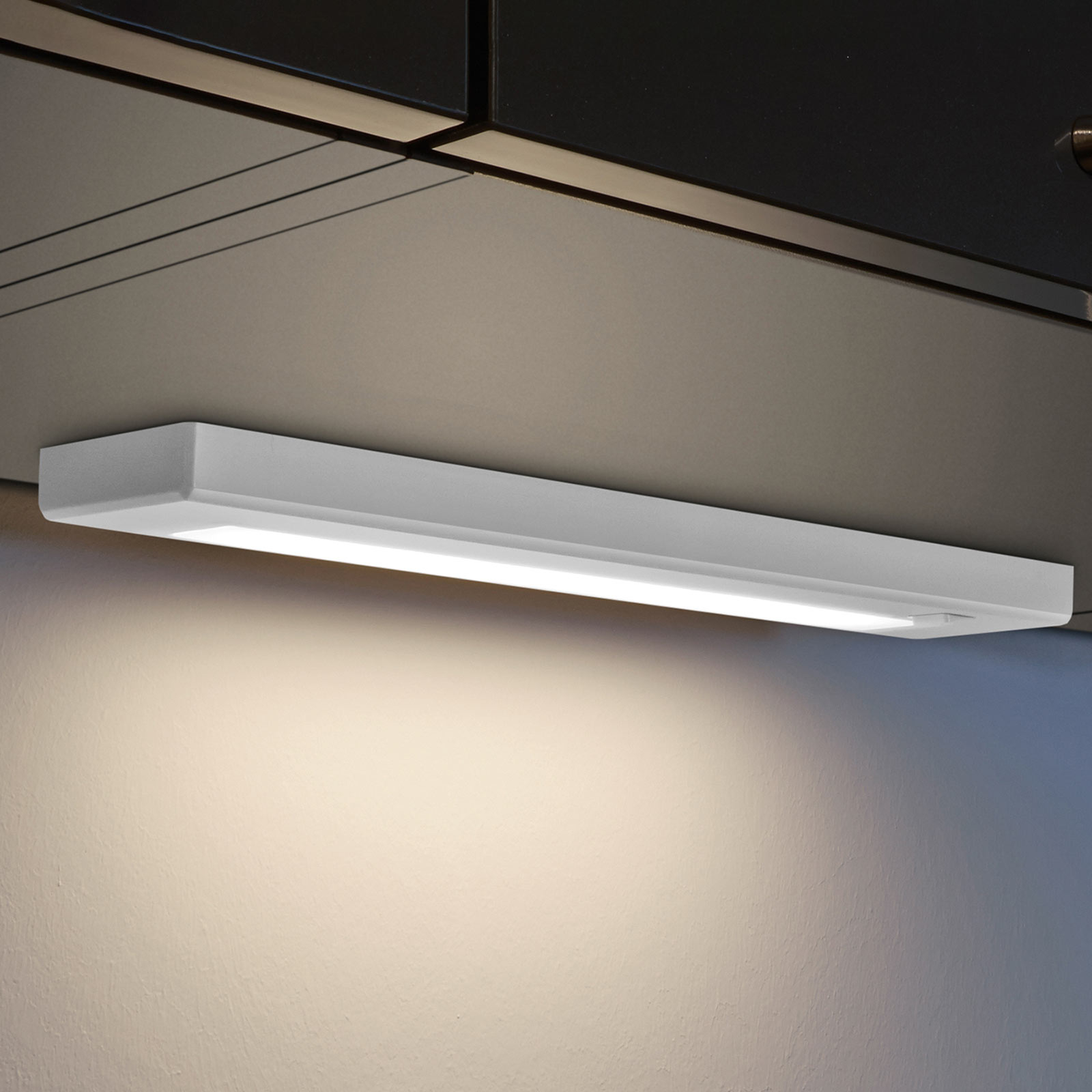 Lámpara LED bajo mueble Alino, blanco, largo 34 cm