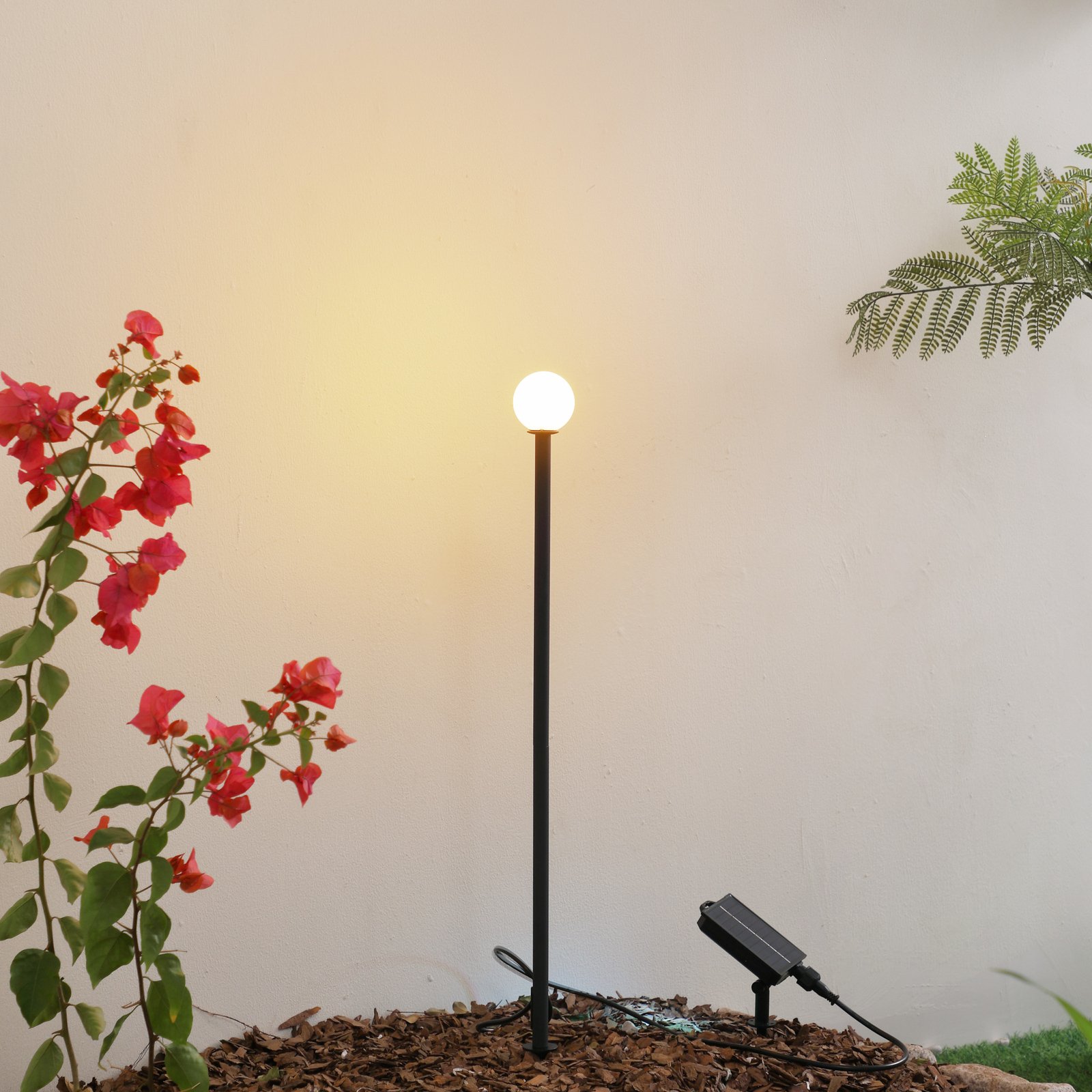 Freydis Lampe à cellule solaire w/Pointes de terre Noir - Lindby