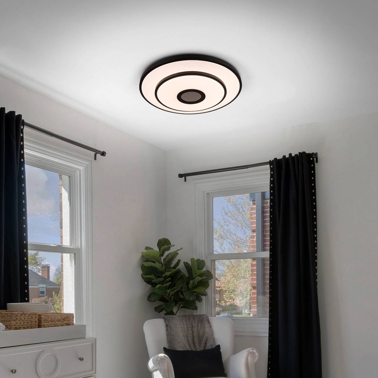 Lampa sufitowa LED Genua, czarna, żelazna, CCT, pilot