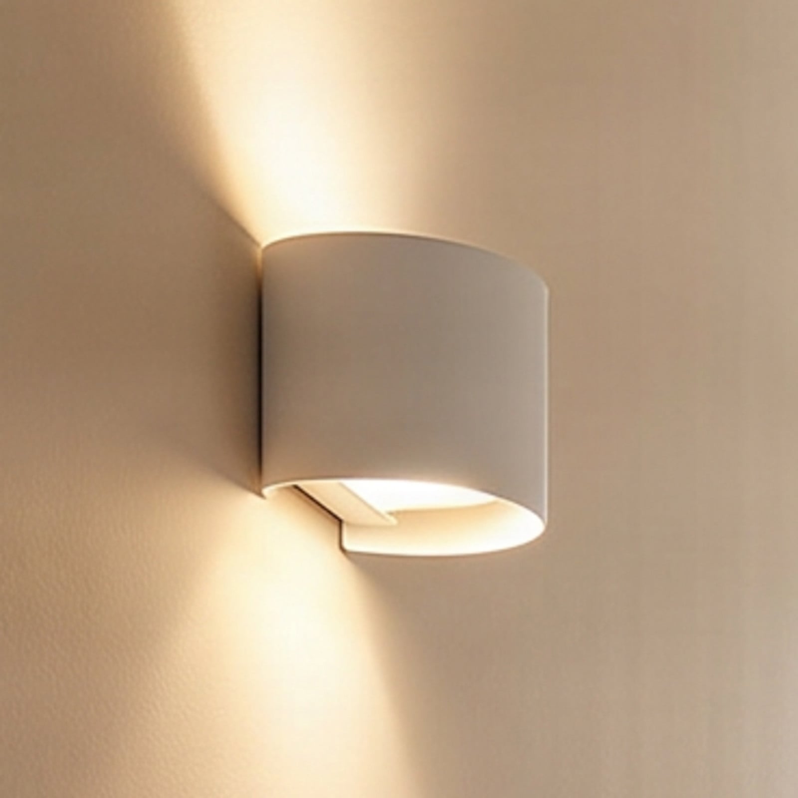 Zuzana Vegglampe Round Hardwired White - Arcchio - Stue - Moderne - Aluminium - Kantet