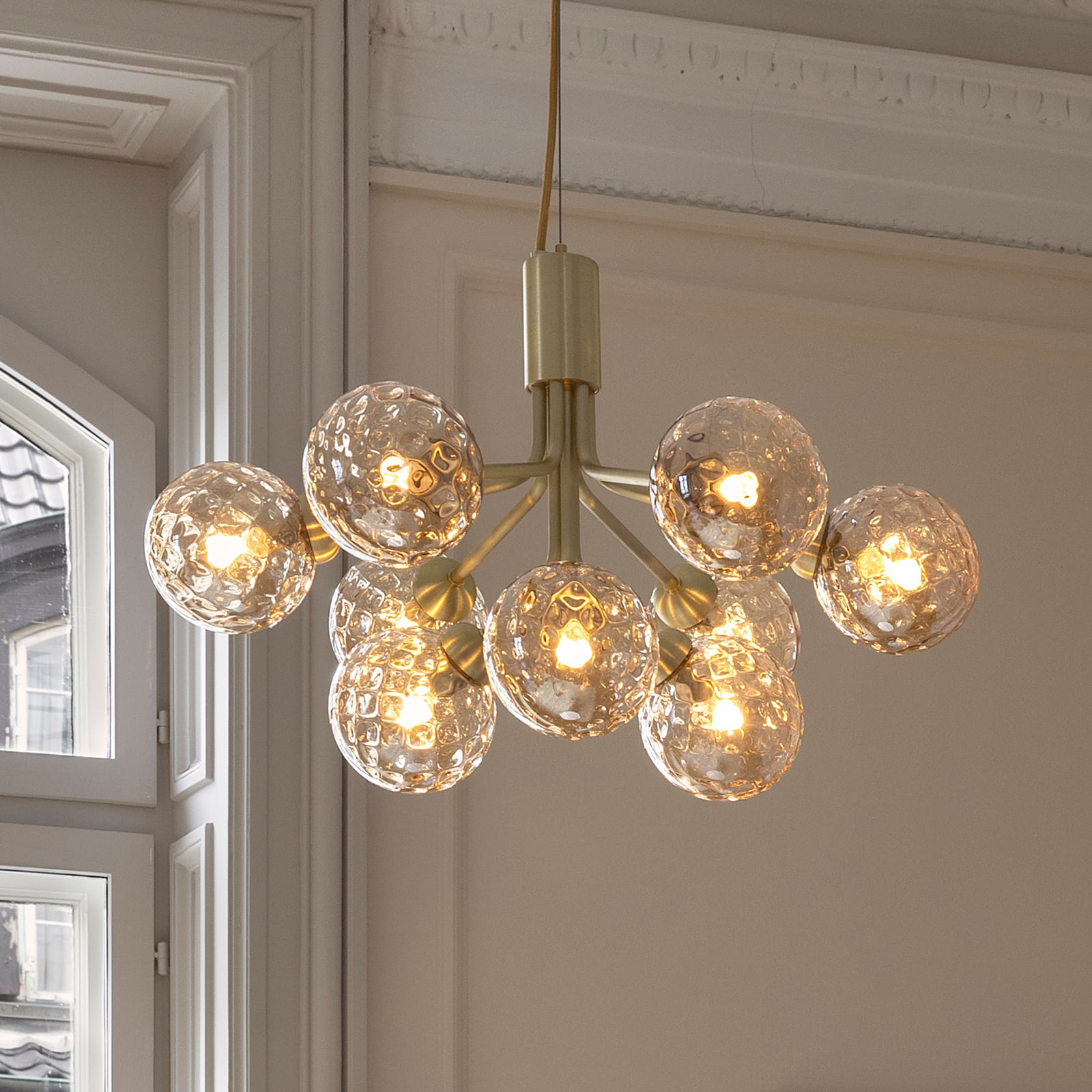 Apiales 9 lysekrone, messing/guld, Ø 60 cm, 9 lyskilder - Nuura Apiales 9 lysekrone, messing/guld, Ø 60 cm, 9 lyskilder - Nuura