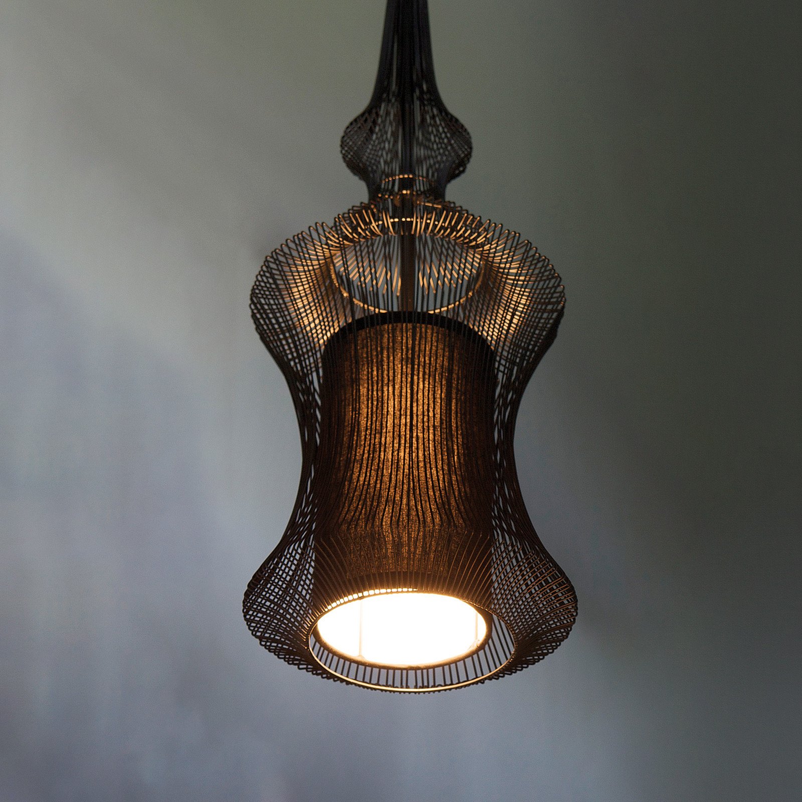 Lampă suspendată Forestier Tibet negru
