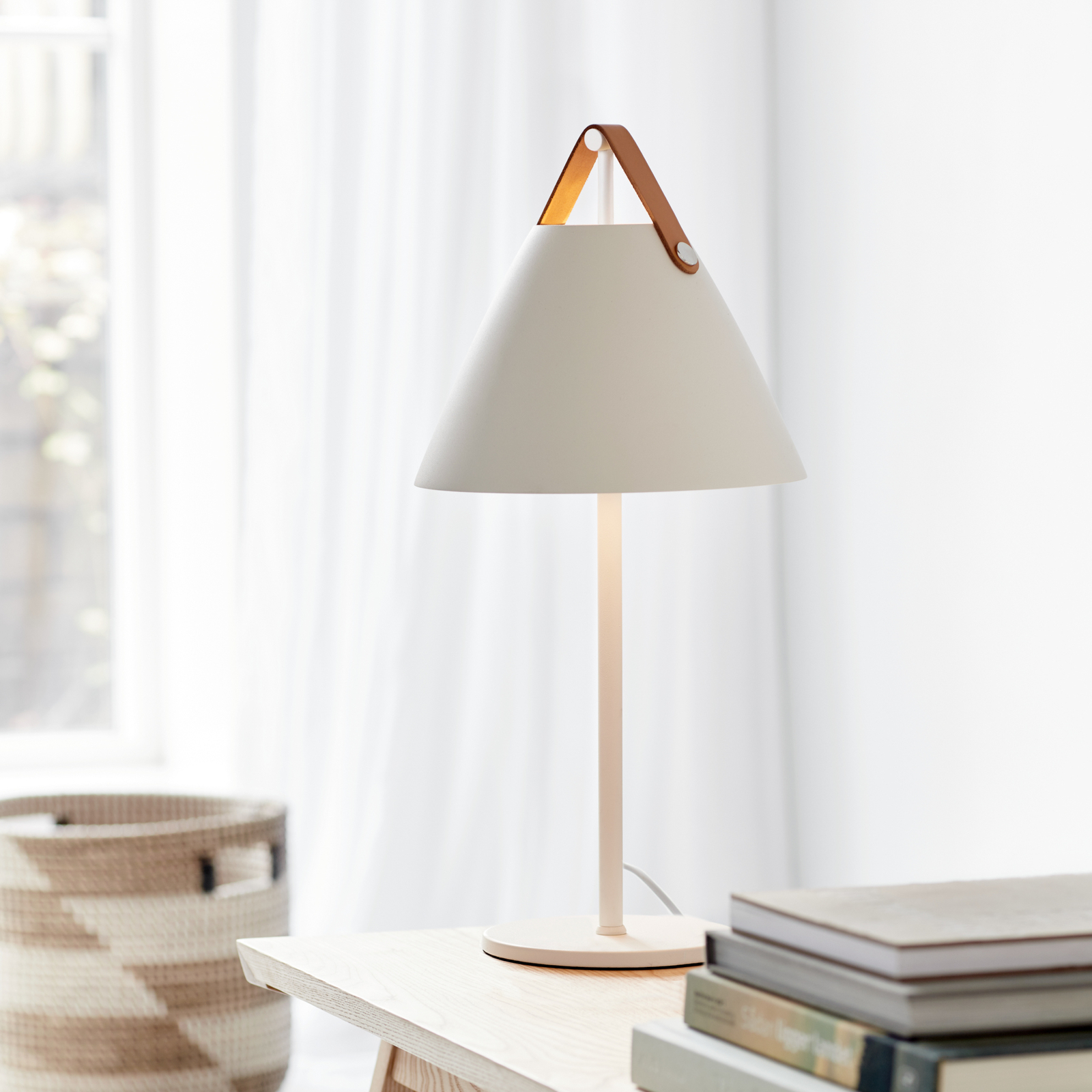 Metal table lamp Strap with leather strap, white