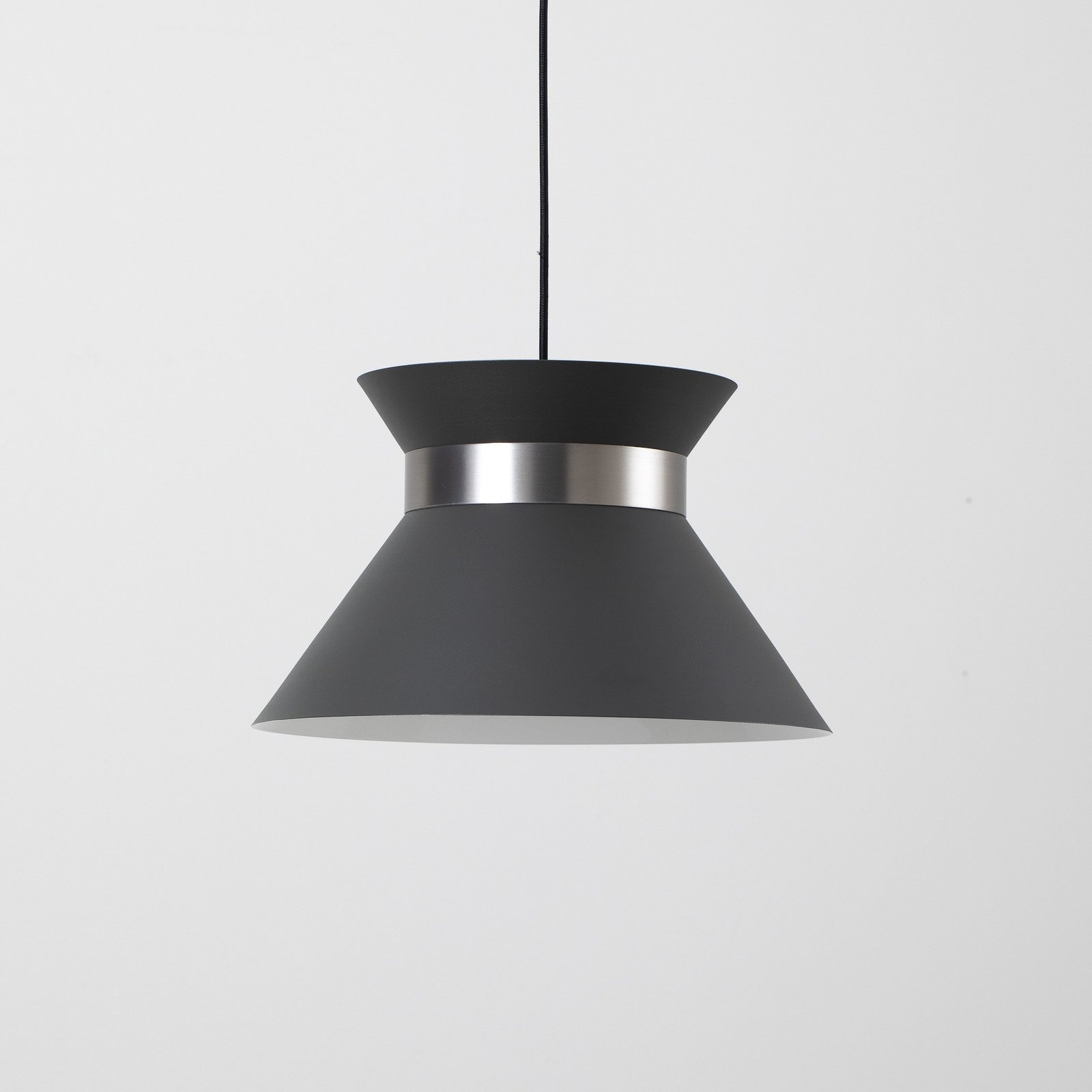 Hanglamp Avery met metalen kap antraciet/nikkel