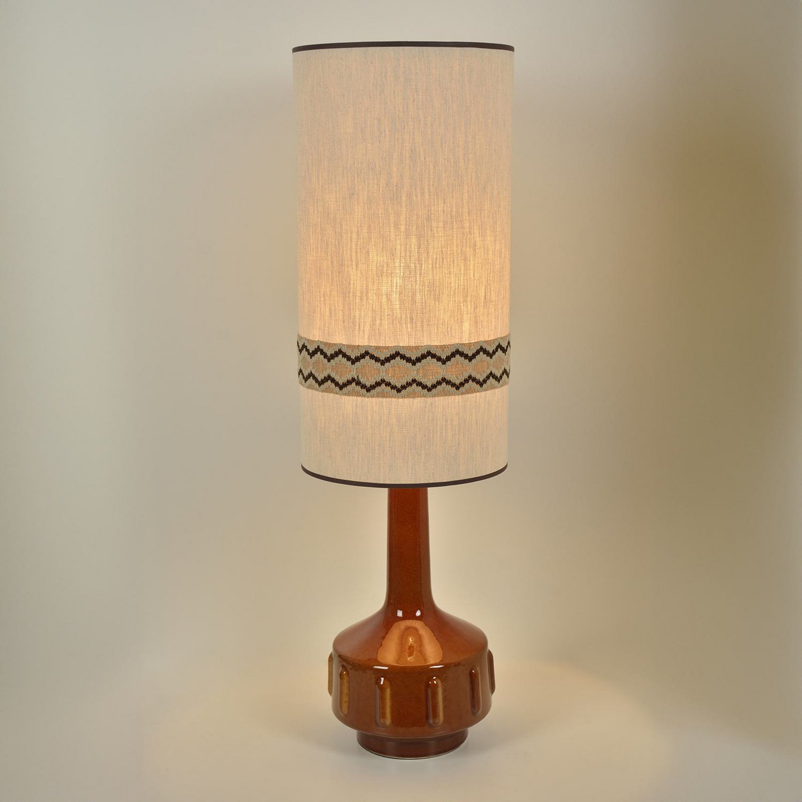 MARKET SET Stojacia lampa Jimmy, výška 121 cm keramika, vzorovaný lem