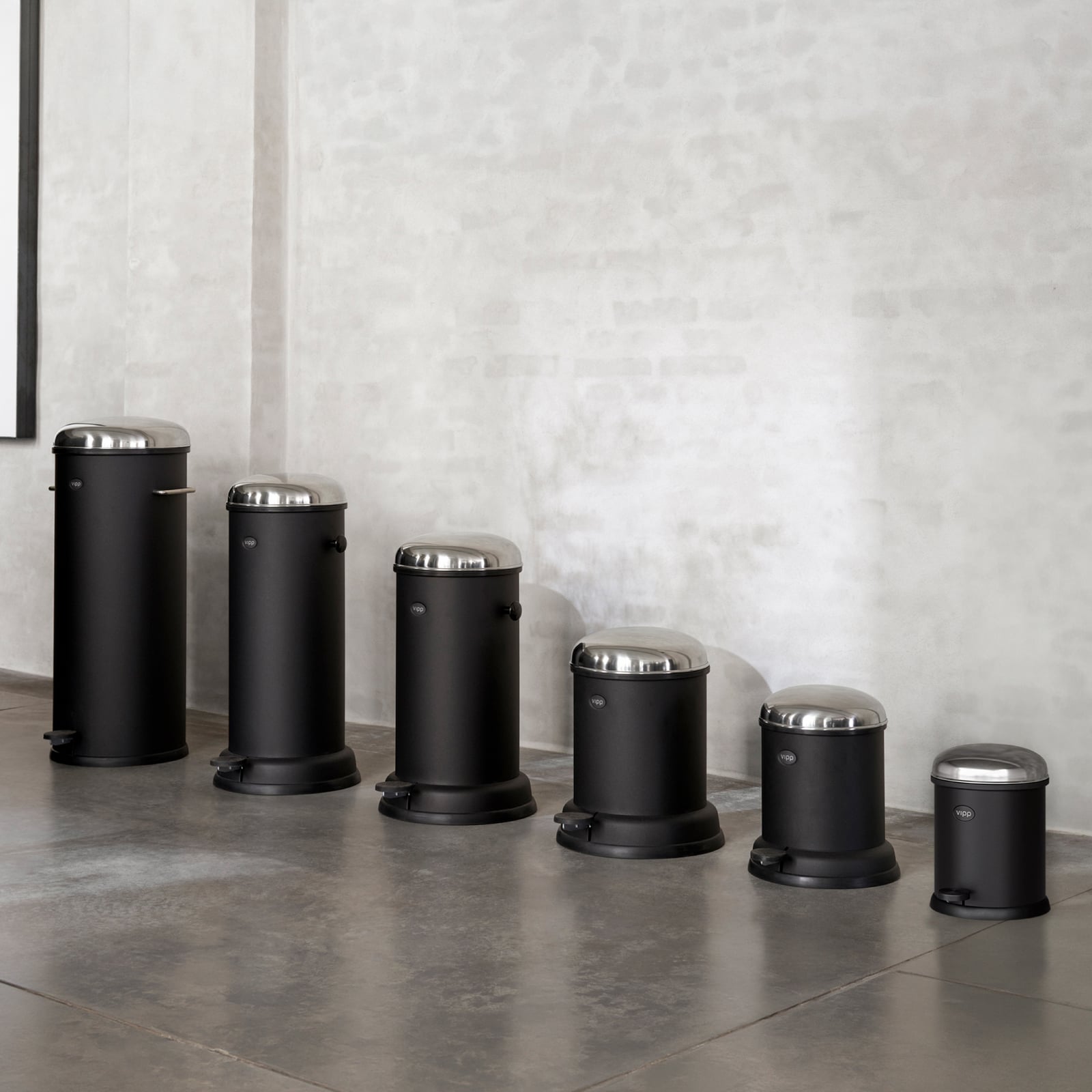 Vipp15 Tretmülleimer, schwarz, 14L, Stahl - Vipp Vipp15 Tretmülleimer, schwarz, 14L, Stahl - Vipp
